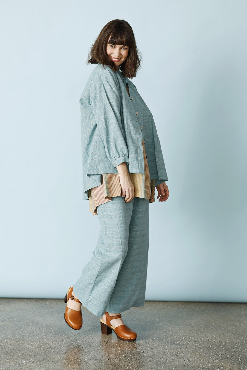 mc969a-tu25-rita-skjorte-shirt-hørskjorte-sommerskjorte-summershirt-ss25-5