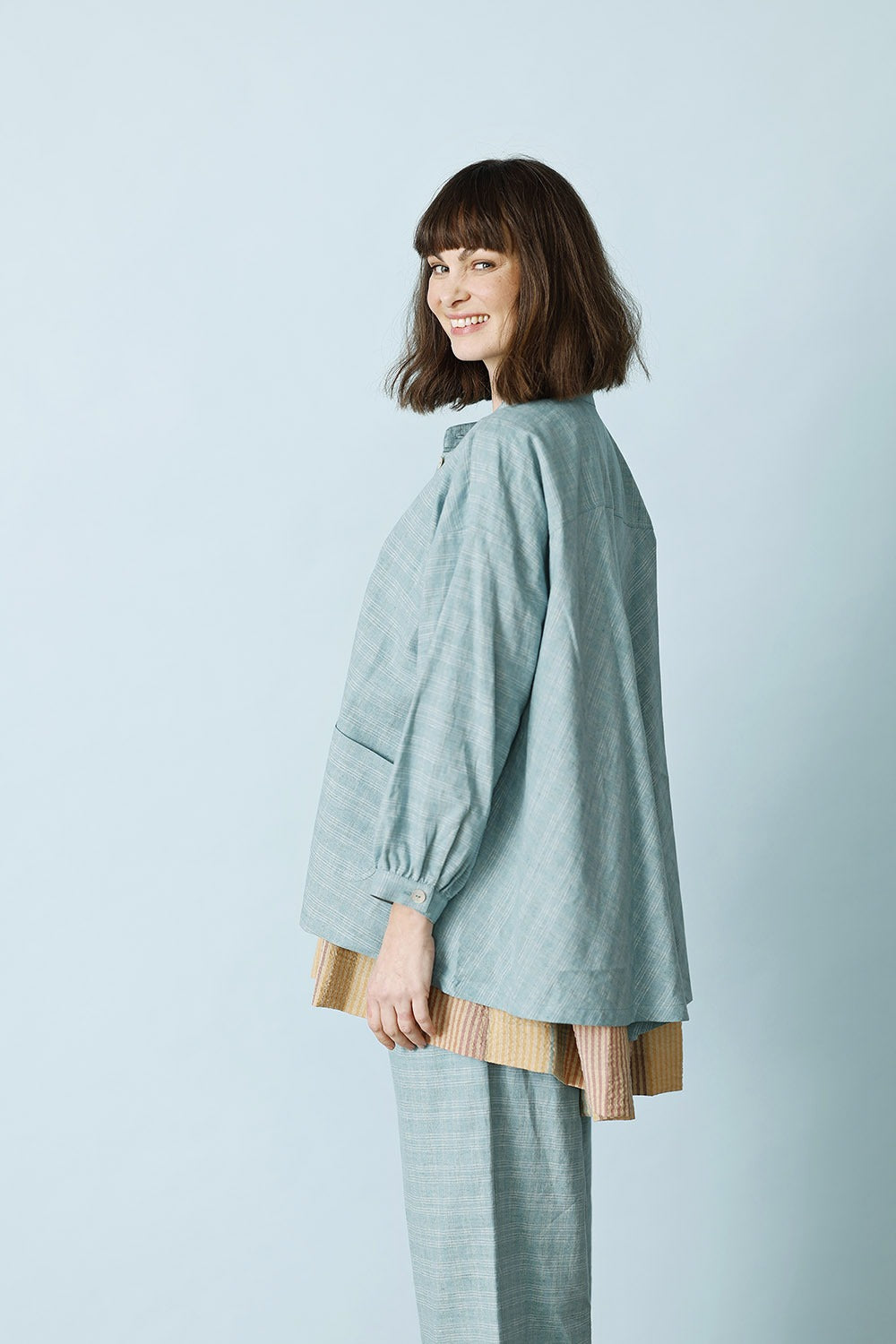 mc969a-tu25-rita-skjorte-shirt-hørskjorte-sommerskjorte-summershirt-ss25-3