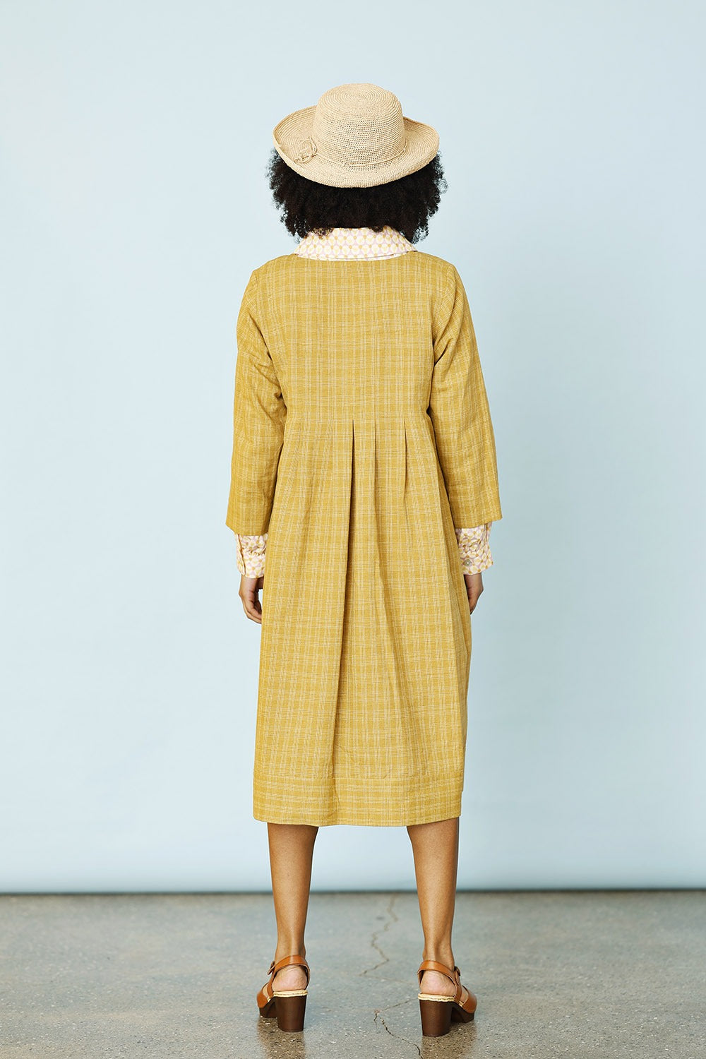 Mc969c-ye25-pleat-kjole-dress-sommerkjole-summerdress-yellow-gulkjole-ss25-2