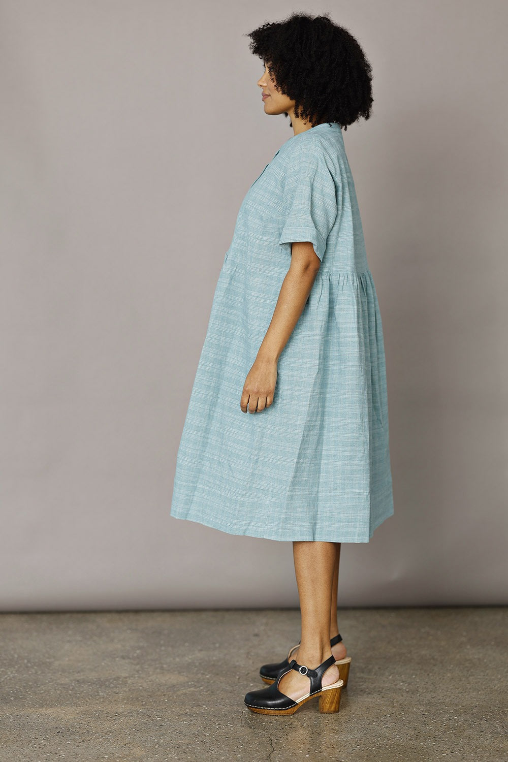 mc969e-tu25-thyra-kjole-dress-turkis-hør-hørkjole-sommerkjole-1