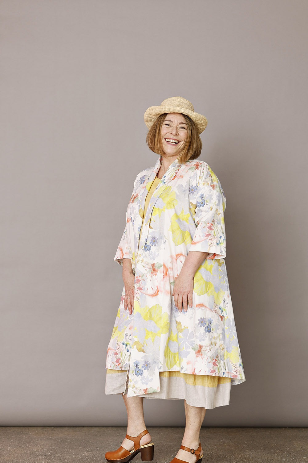 mc970a-ye25-kimono-signekejlboprint-sommerjakke–grafisk-4