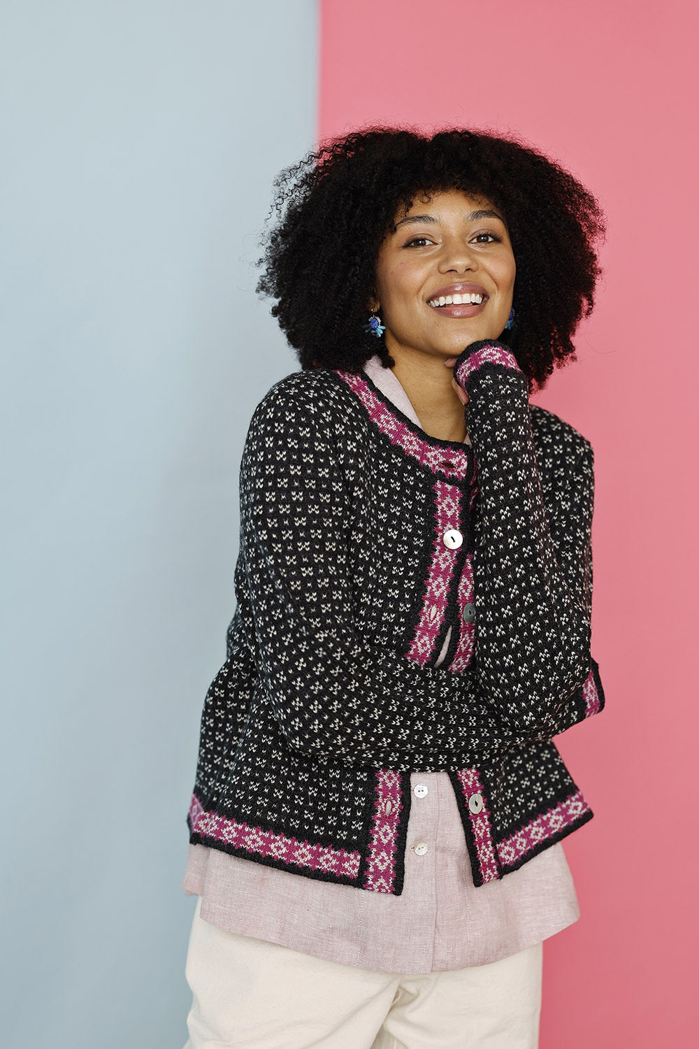 mc954a-sort-pink-cardigan-knit-strik-norskstrik-uld-almmeuld-2