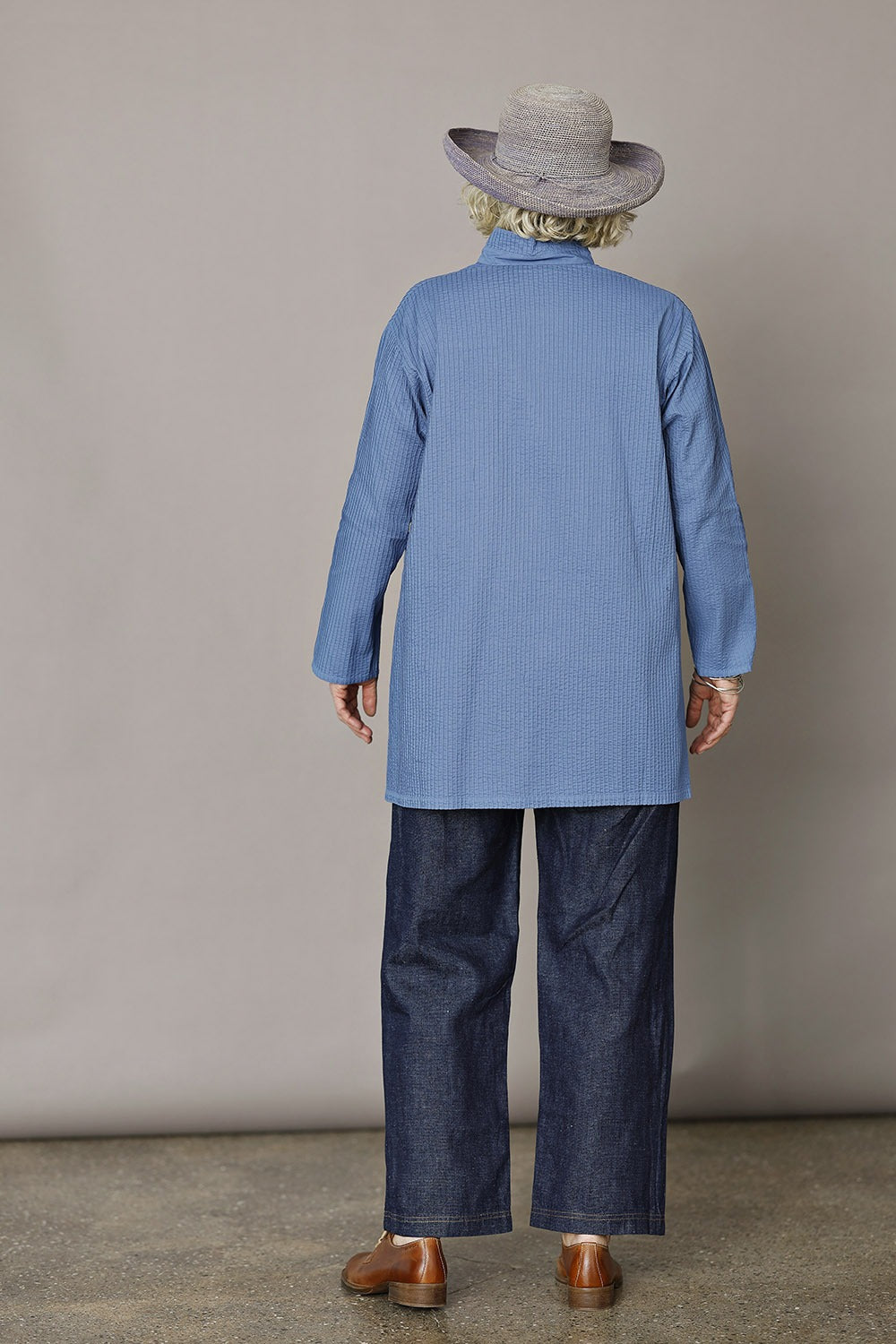 ym-1023928-8306-skjorte-shirt-yaccomaricard-støvetblå-langskjorte-sommerkjorte-4