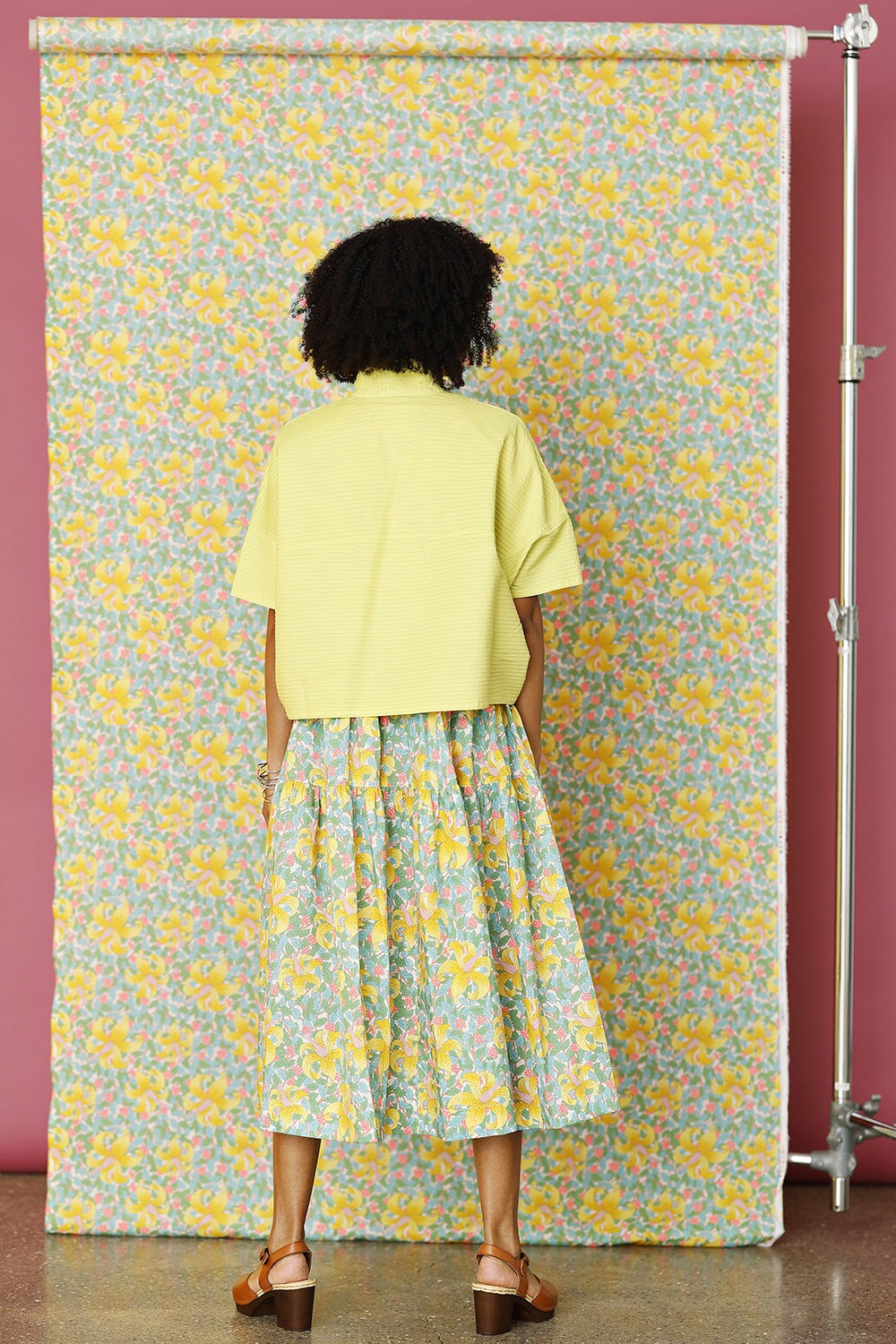 ym-1023992-7417-skjorte-shirt-yaccomaricard-neon-gul-yellow-sommerskjote-lagpålag-ss25-2