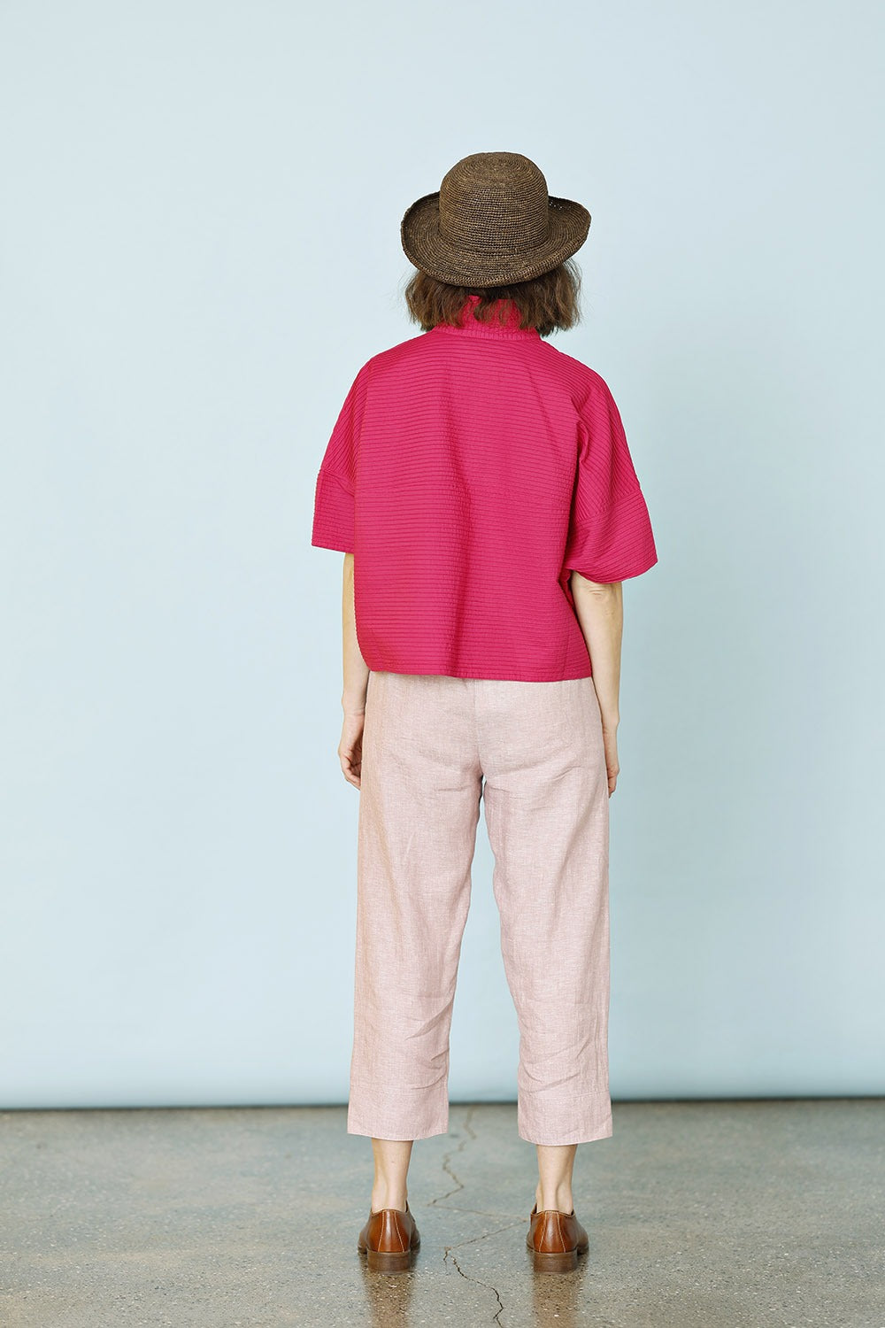 ym-1023992-4216-skjorte-sommerskjorte-summershirt-hotpink-pink-ss25-yaccomaricars-2