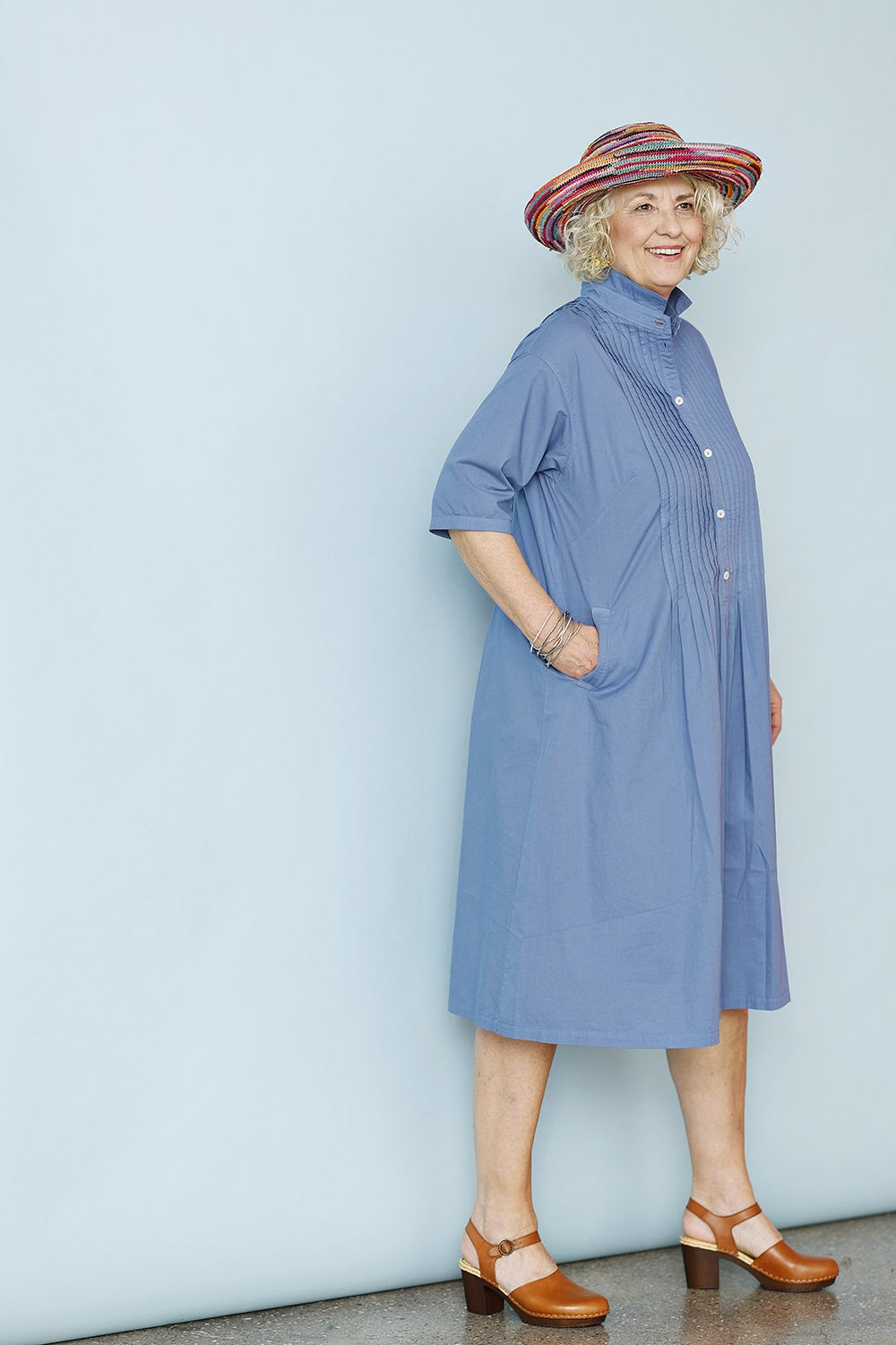 ym-1061635-8306-skjortekjole.shirtdress-blue-støvetblå-blå-yaccomaricard-3