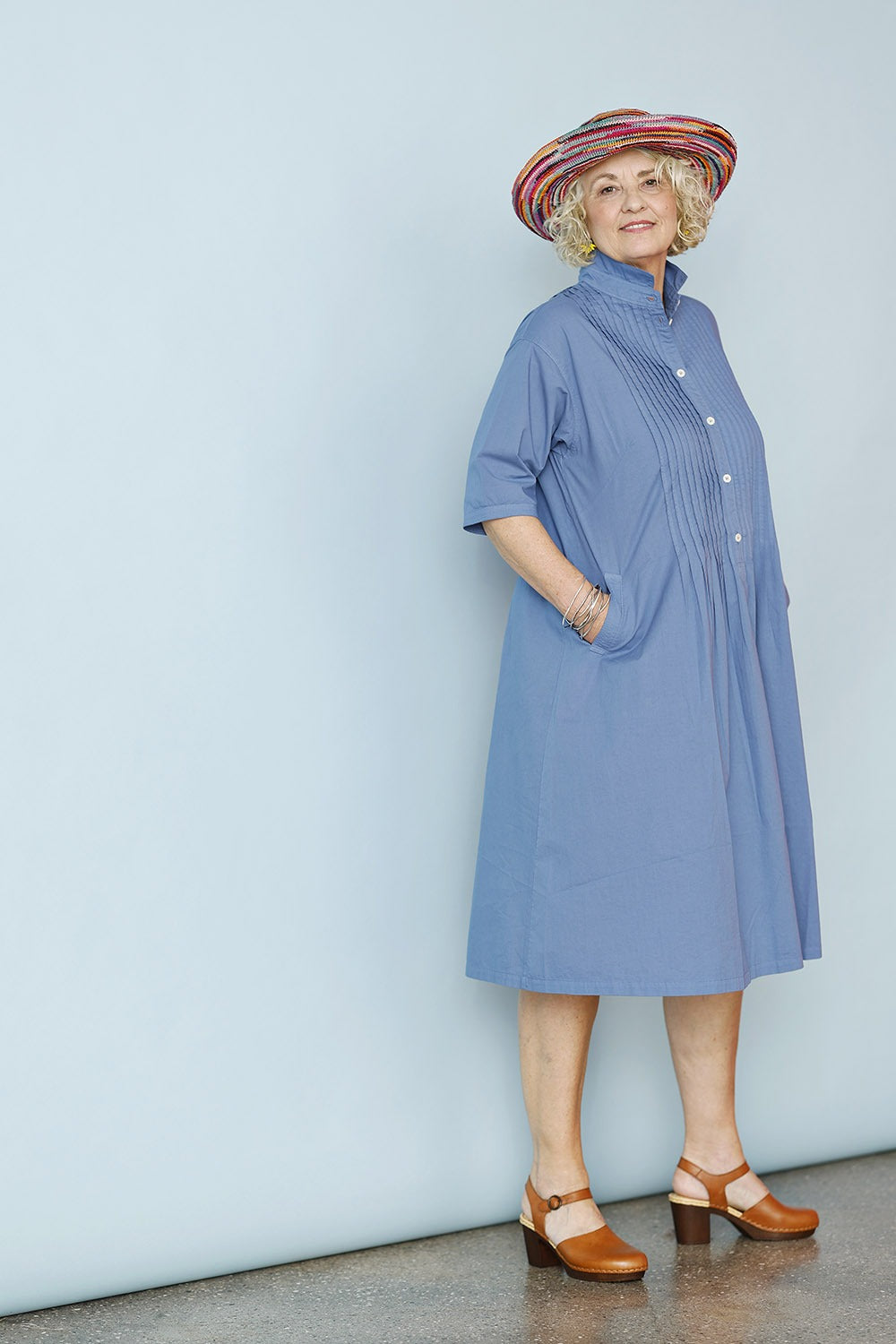 ym-1061635-8306-skjortekjole.shirtdress-blue-støvetblå-blå-yaccomaricard-2