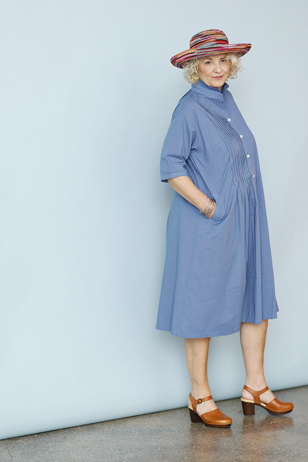 ym-1061635-8306-skjortekjole.shirtdress-blue-støvetblå-blå-yaccomaricard-4