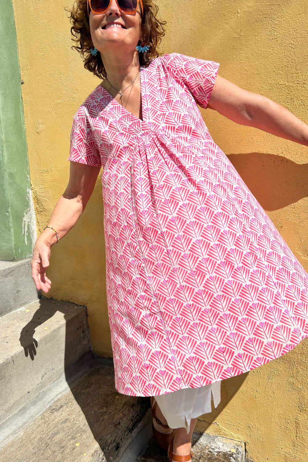 vr5300-v-neck-dress-alma-pink-2