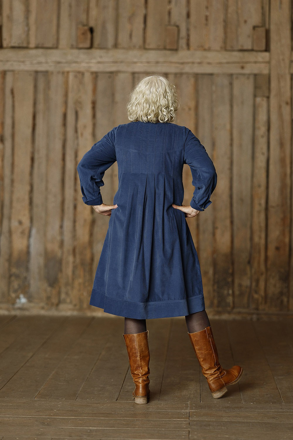 mc946c-blue-mcverdi-fløjlskjole-med-læg-corduroy-2