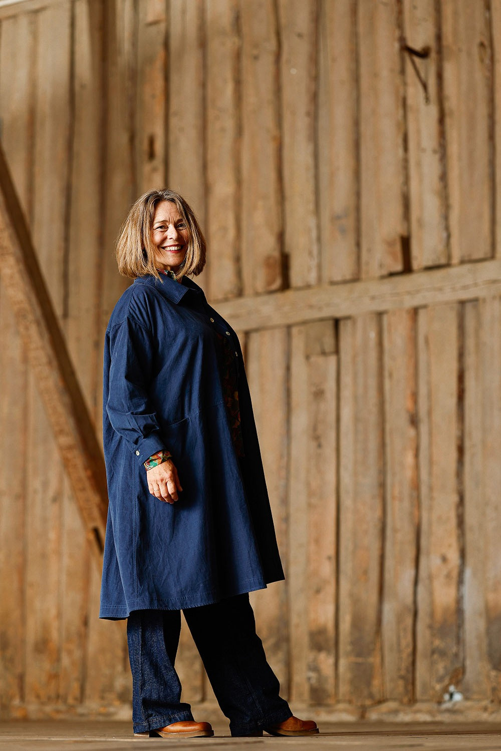 mc986e-blue-blå-babyfløjl-kjole-mcverdi-11