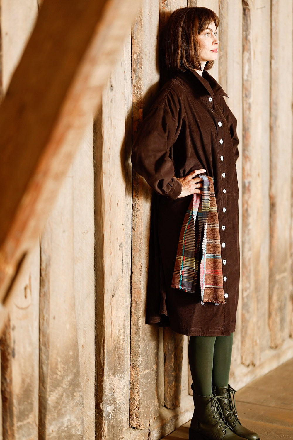 mc986e-brown-brun-babyfløjl-kjole-mcverdi-16