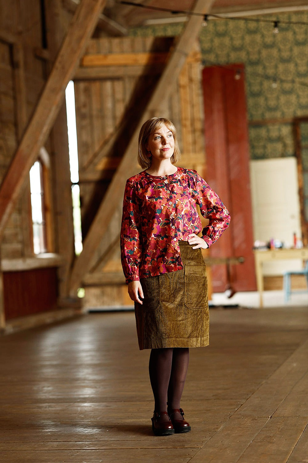 mc947e-golden-gylden-nederdel-fløjlsnederdel-2