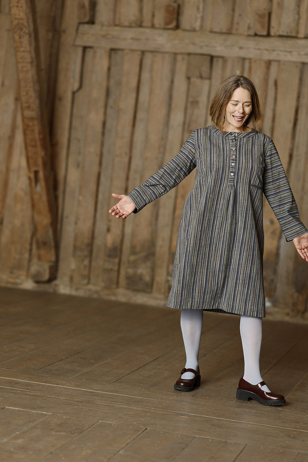 mc989b-grå-mcverdi-ikat-mcverdi-kjole-thyra-5