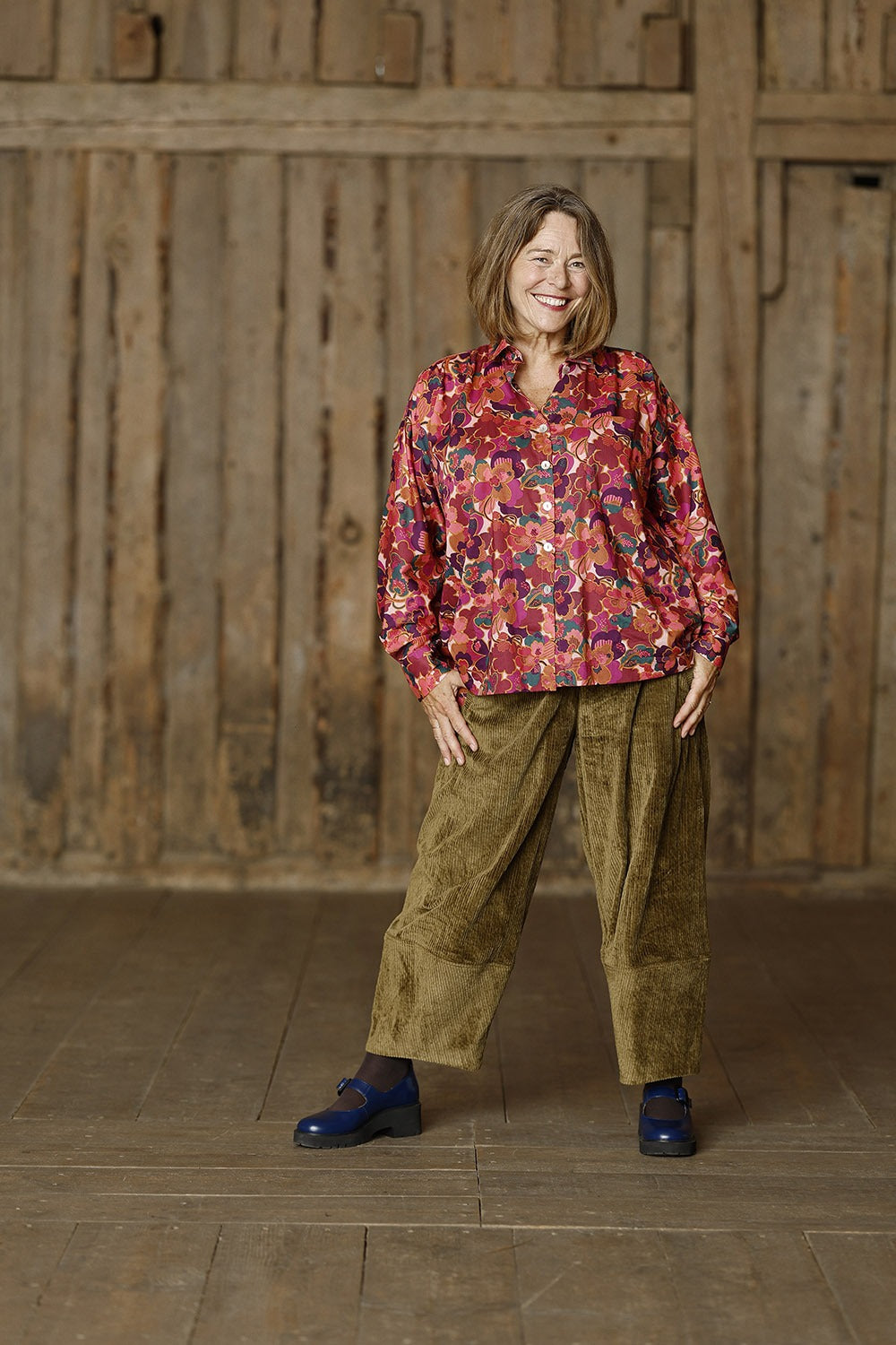 Vimeo_mc990b-pink-red-flowr-print-liberty-shirt-skjorte