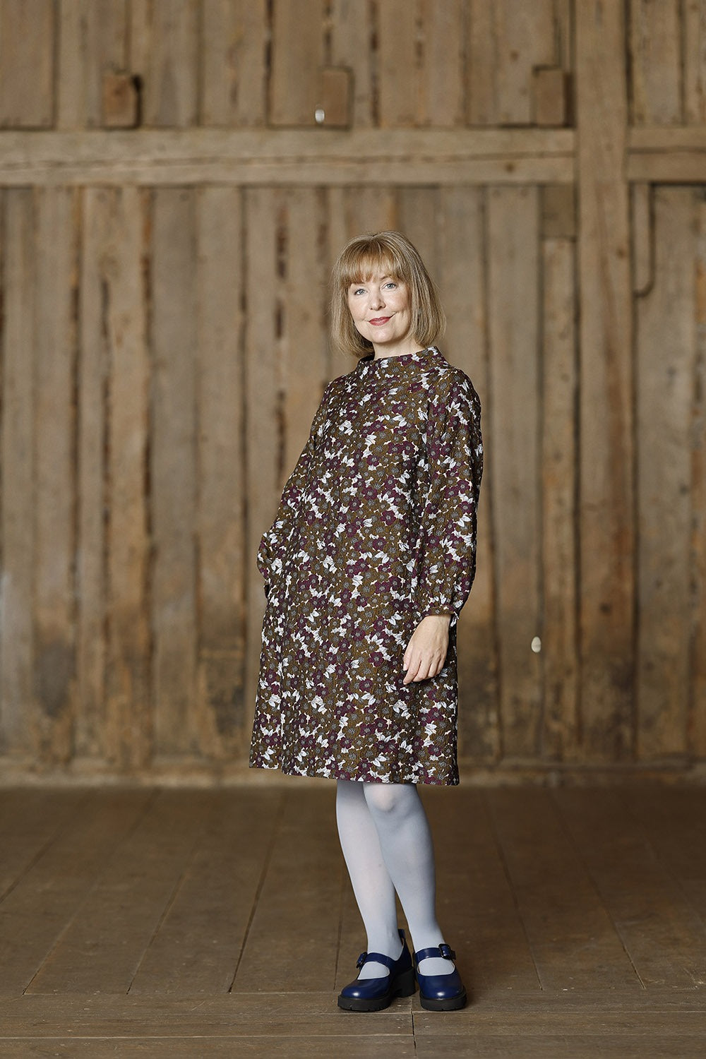 Mc992b-blomstret-kjole-jacquard-dorte-vinterkjole