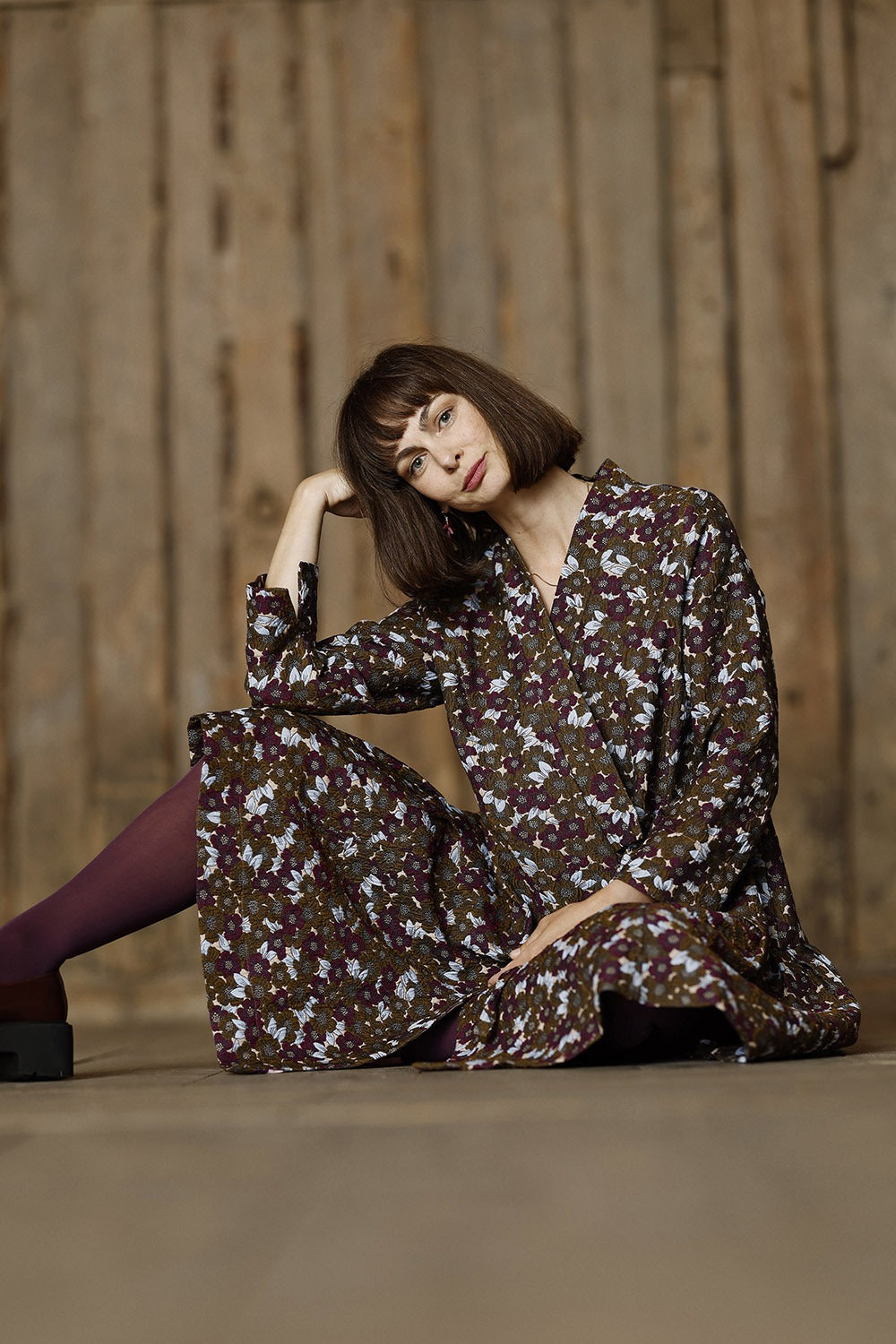 mc992c-jacquard-dress-slå-om-blomstret-kjole-mcverdi