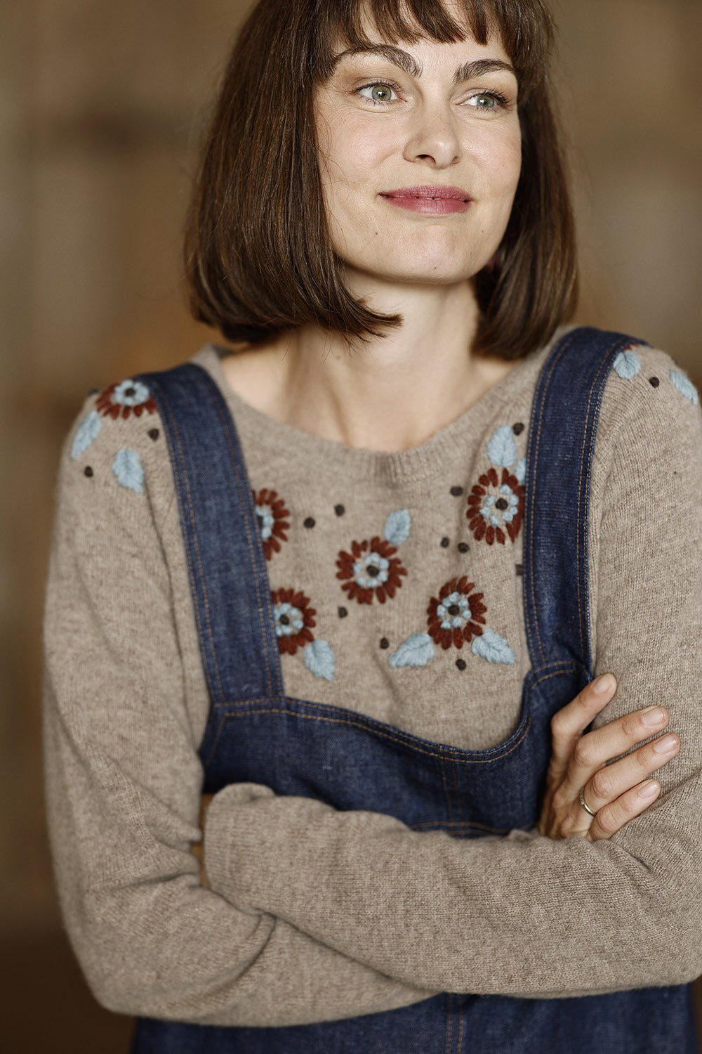 mansted-flower-embroidery-sweater-2