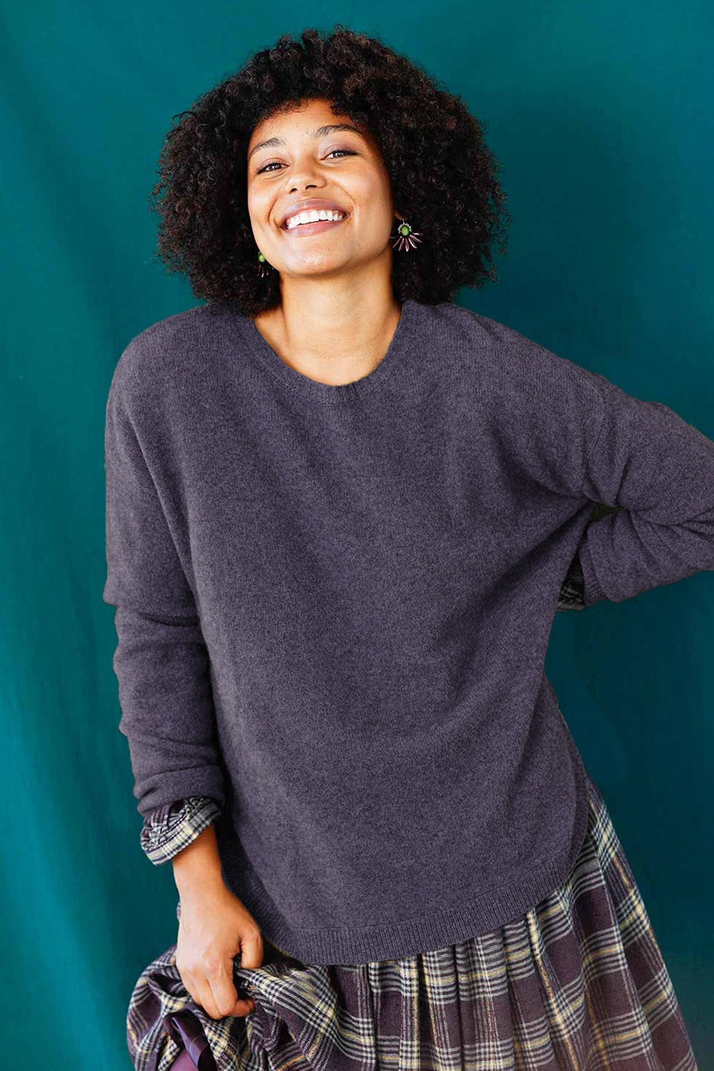 zoe-wool-sweater-mansted-08-plum-yak-okse-mcverdi