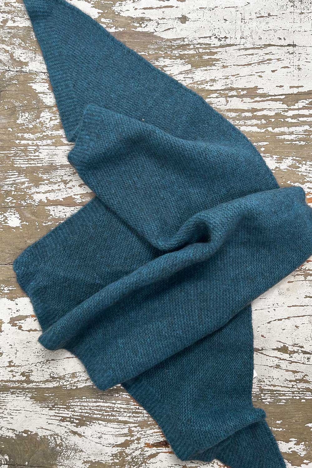 zouk-tørklæde-dark-aqua-yak-okse