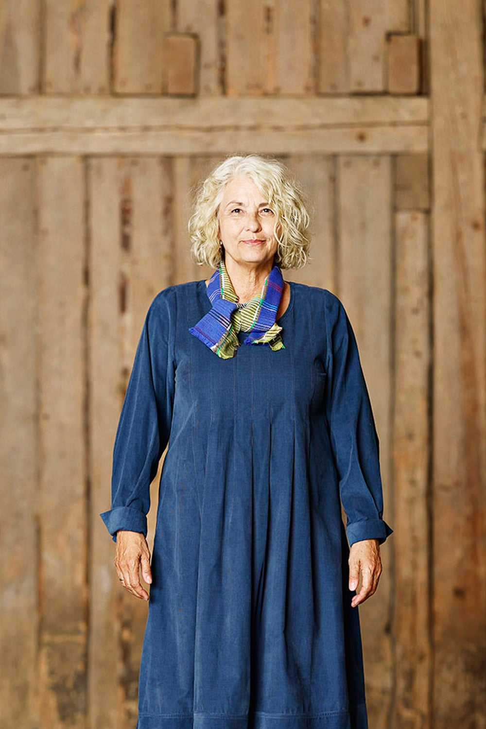 w48101-dafne-klein-blue_wallace_sewell_toerklaede_mcverdi