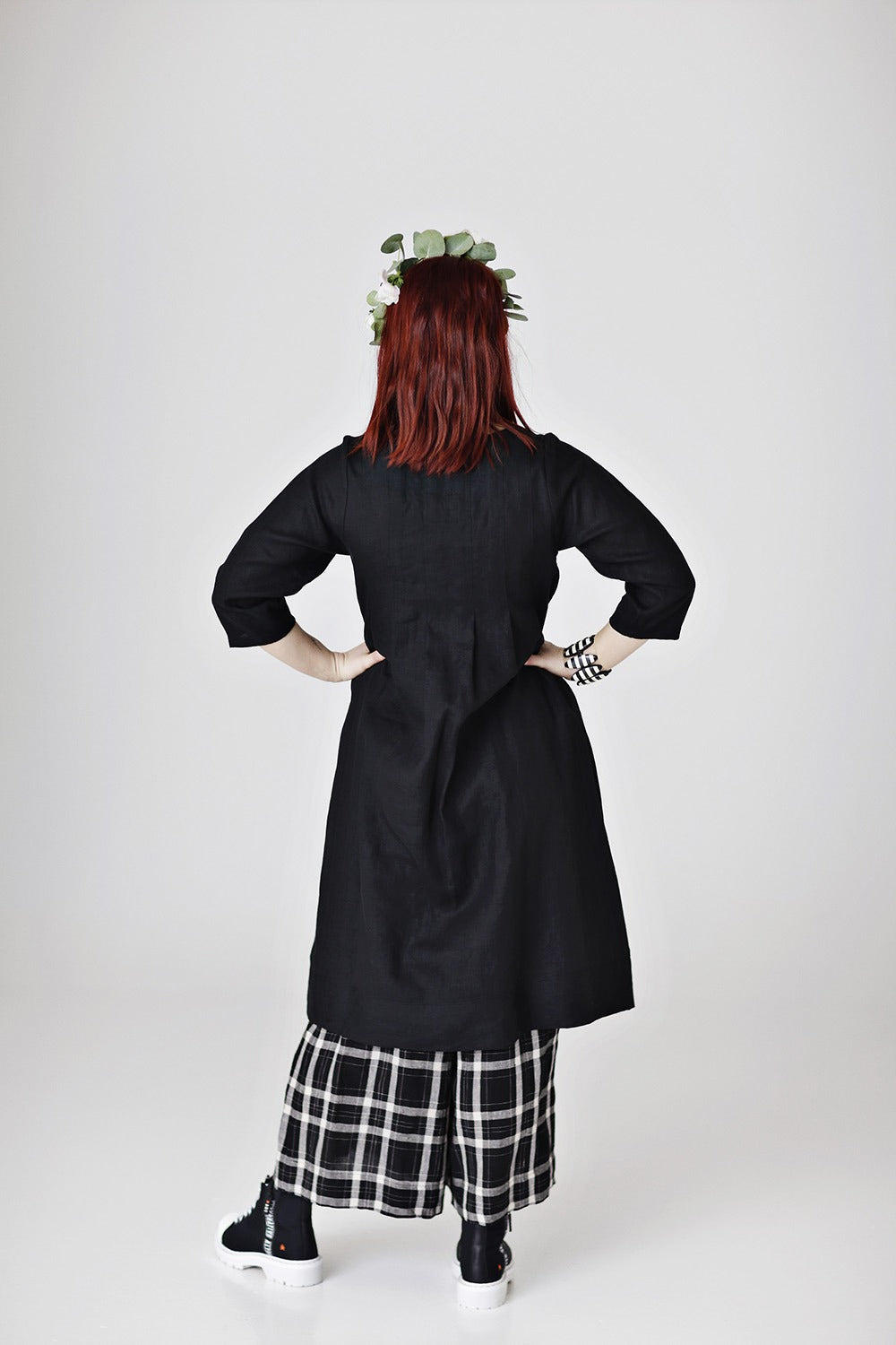 Mc732E-ba-black-linendress-linen-dress-sort-hørkjole-McVERDI-5