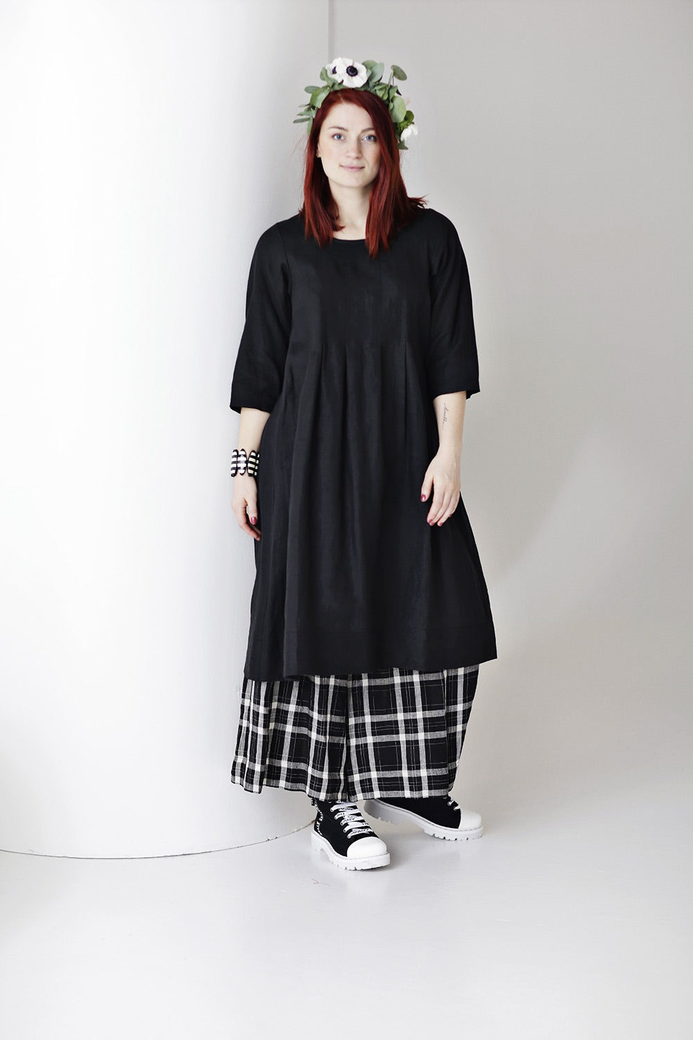 Mc732E-ba-black-linendress-linen-dress-sort-hørkjole-McVERDI-4