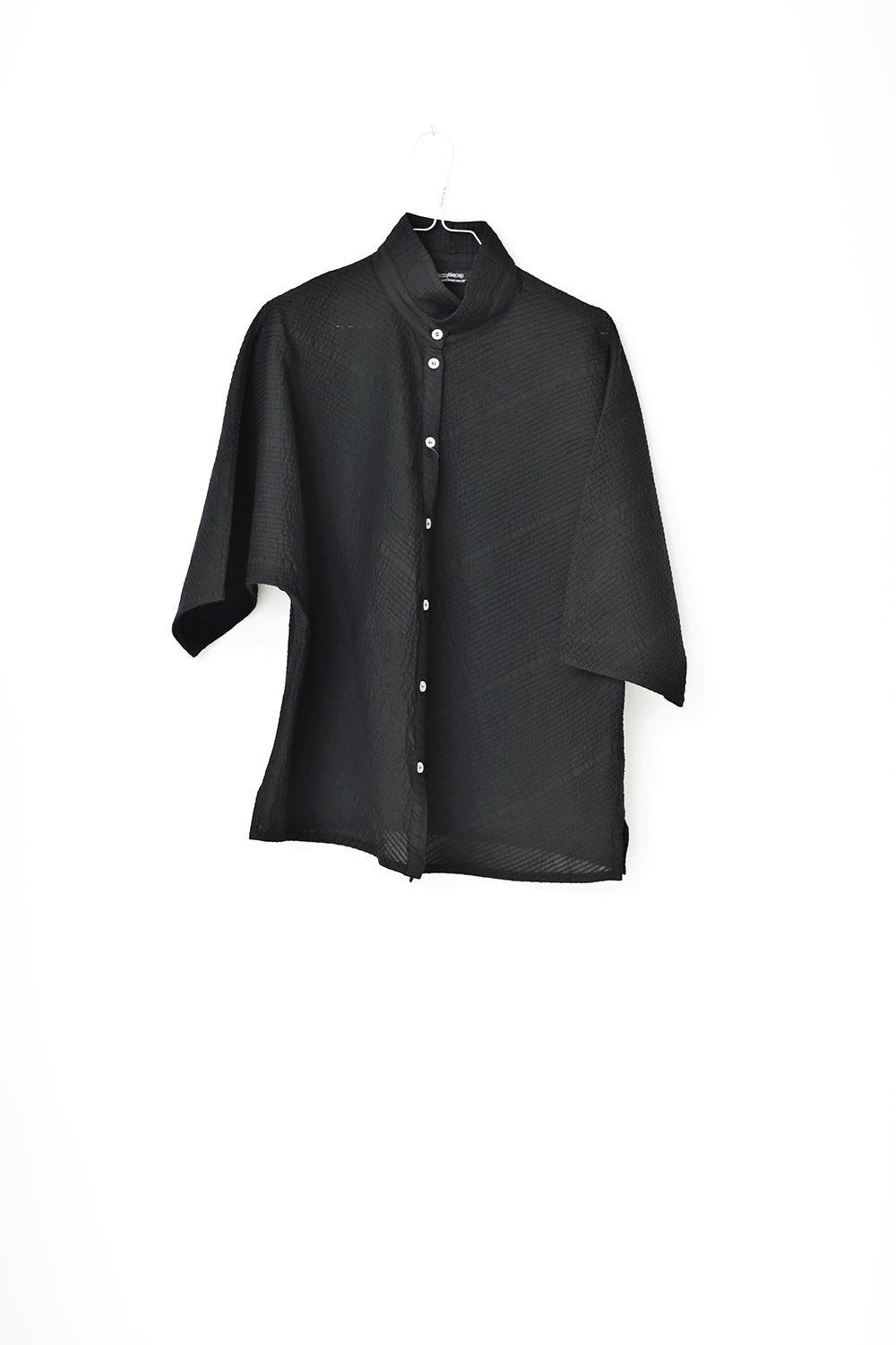 1023297-0300-black-yaccomaricard-sort-skjorte-McVERDI