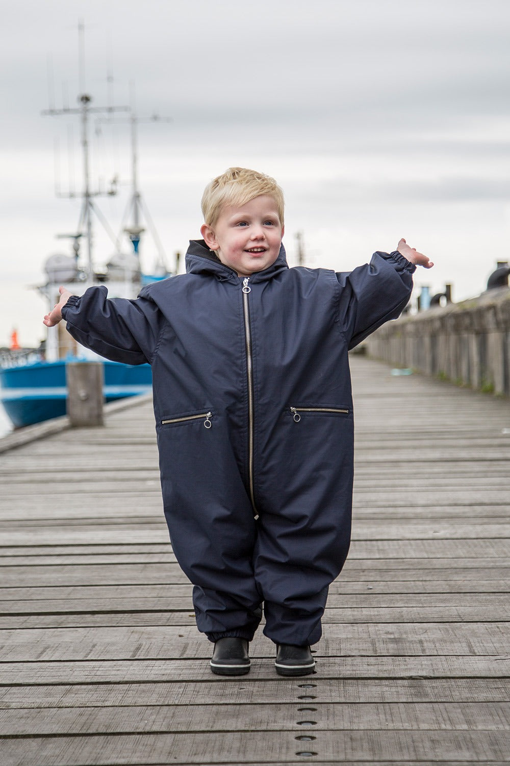 mm03-blue-blå-jumpsuit-flyverdragt-minimcverdi-1