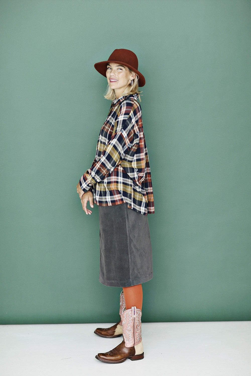 mc787g-gr-grey-long-skirt-corduroy-grå-nederdel-fløjl-mcverdi-4