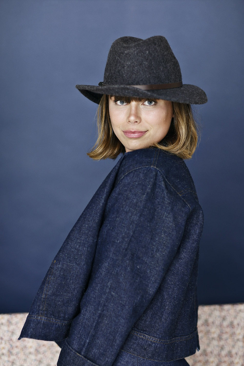 mc794a-kort-jakke-denim-short-jacket-mcverdi-5