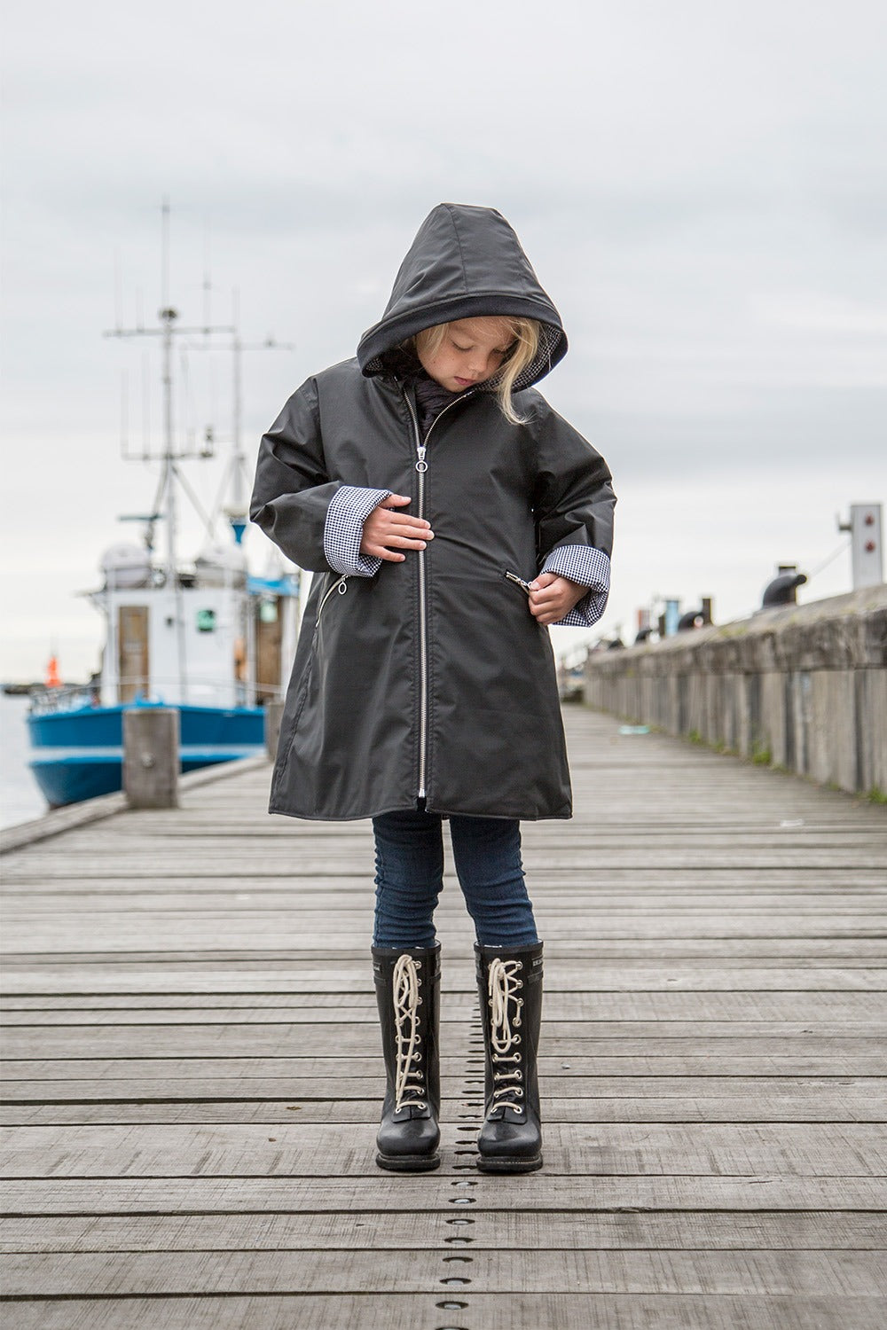 mm02-black-sort-børnefrakke-childrencoat-minimcverdi-3