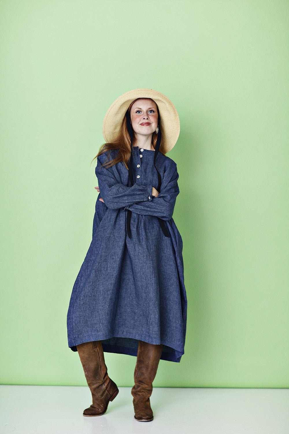 mc802g-db-denim-blue-long-loose-linen-dress-lang-løs-hør-kjole-mcverdi-2