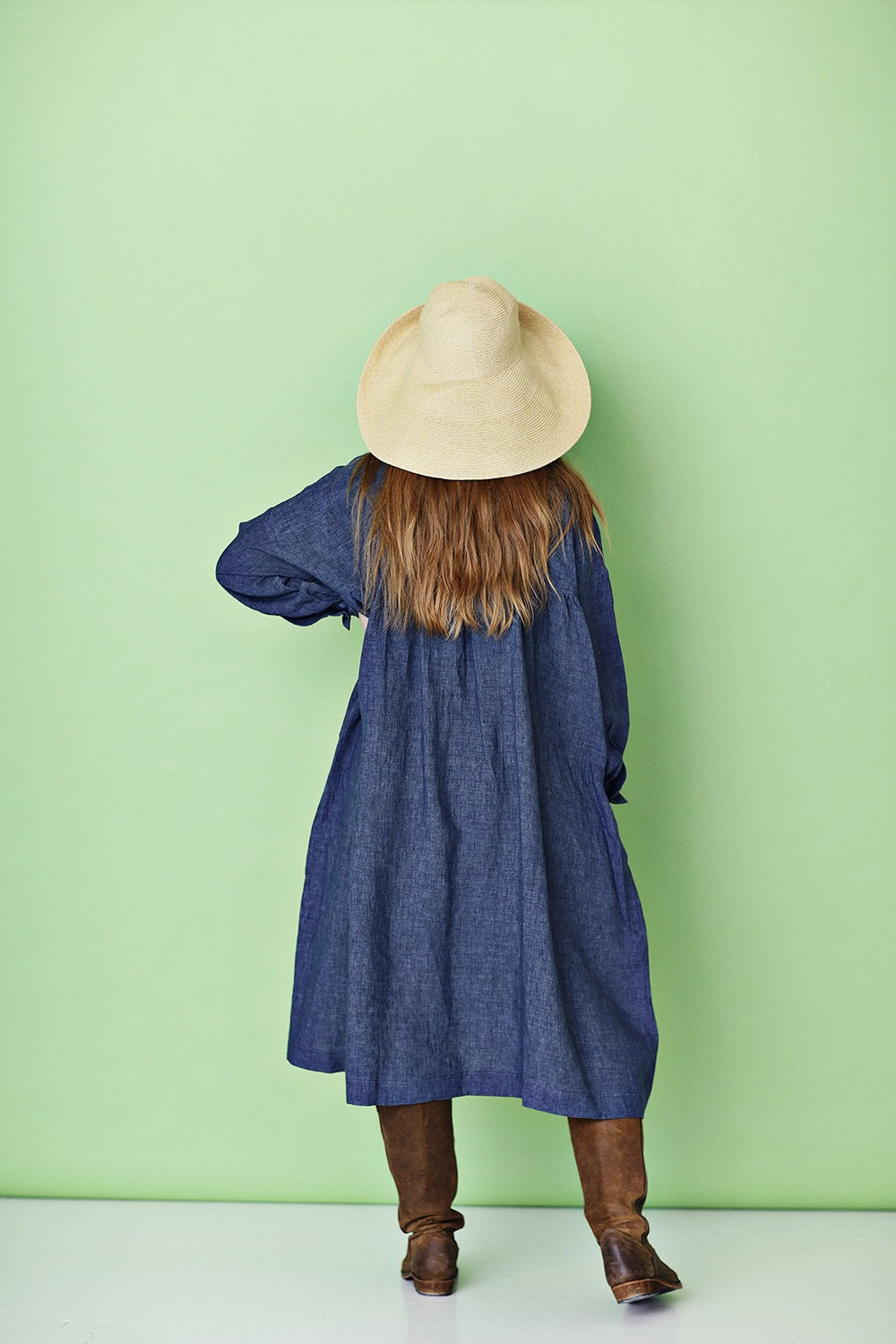 mc802g-db-denim-blue-long-loose-linen-dress-lang-løs-hør-kjole-mcverdi-1