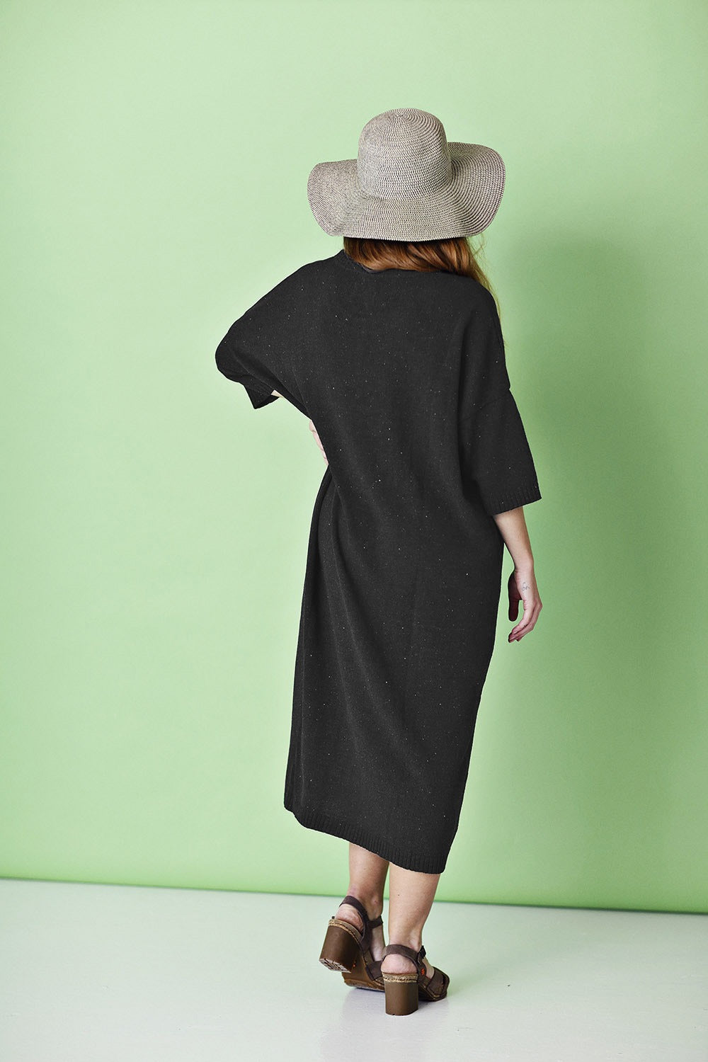 anelise-grey-dress-musewear-grå-strikkjole-mcverdi