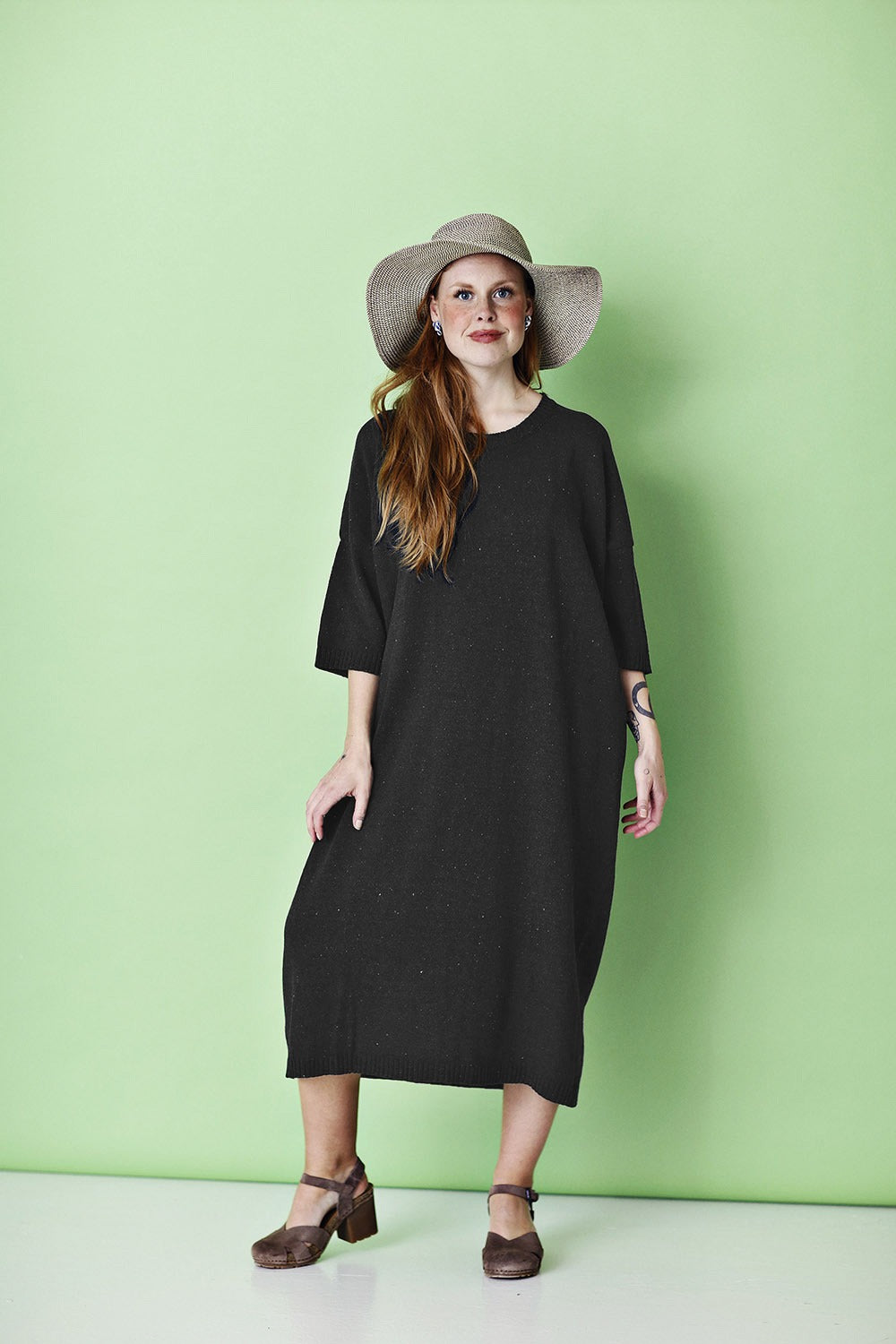 anelise-dress-musewear-mcverdi-grå-kjole