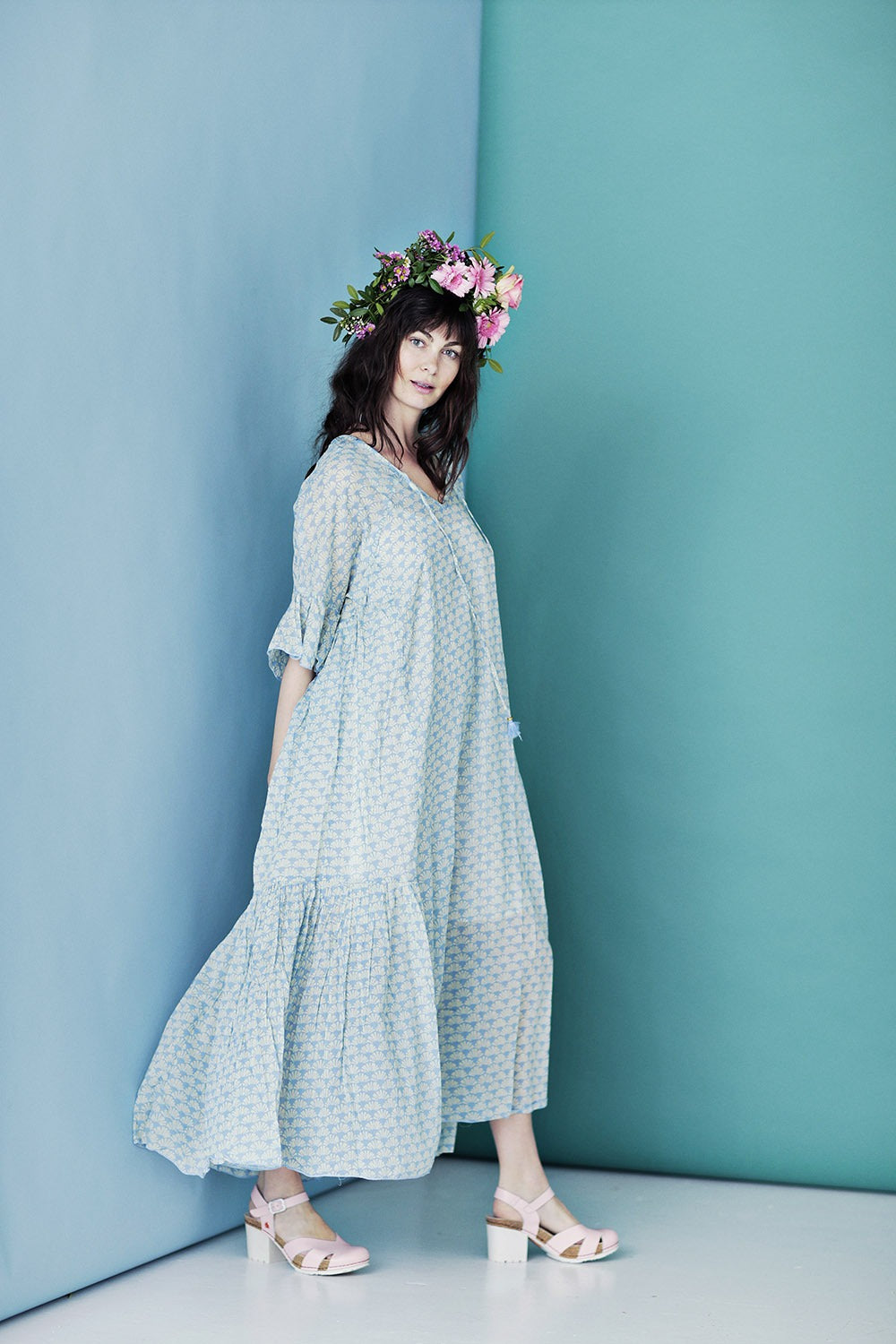 vr1204-robe-elsa-peacock-bleu-provence-zen-ethic-kjole-mcverdi-3