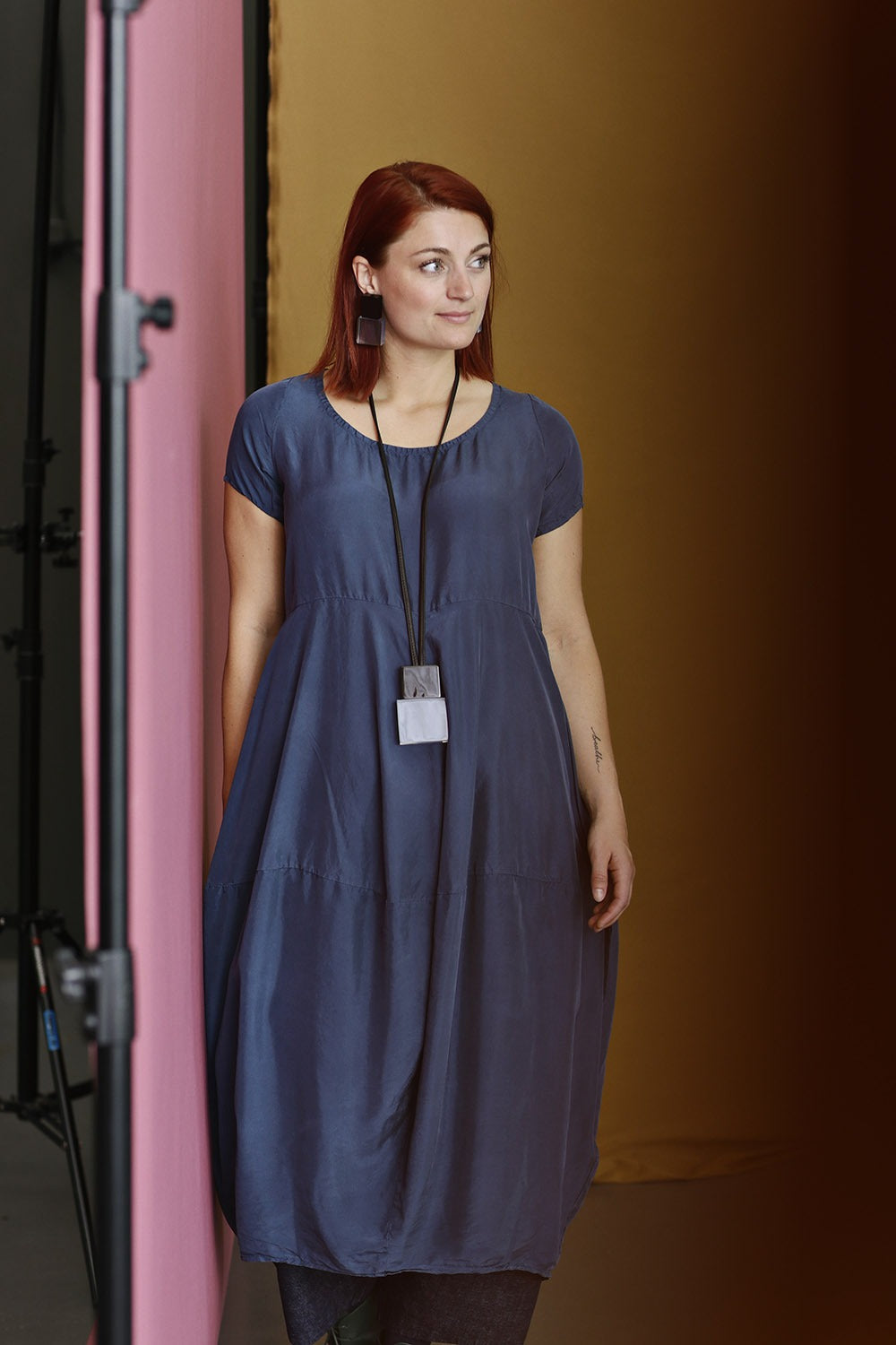 120306-0118-tag-blå-silkekjole-blue-silk-dress-privatsachen-5