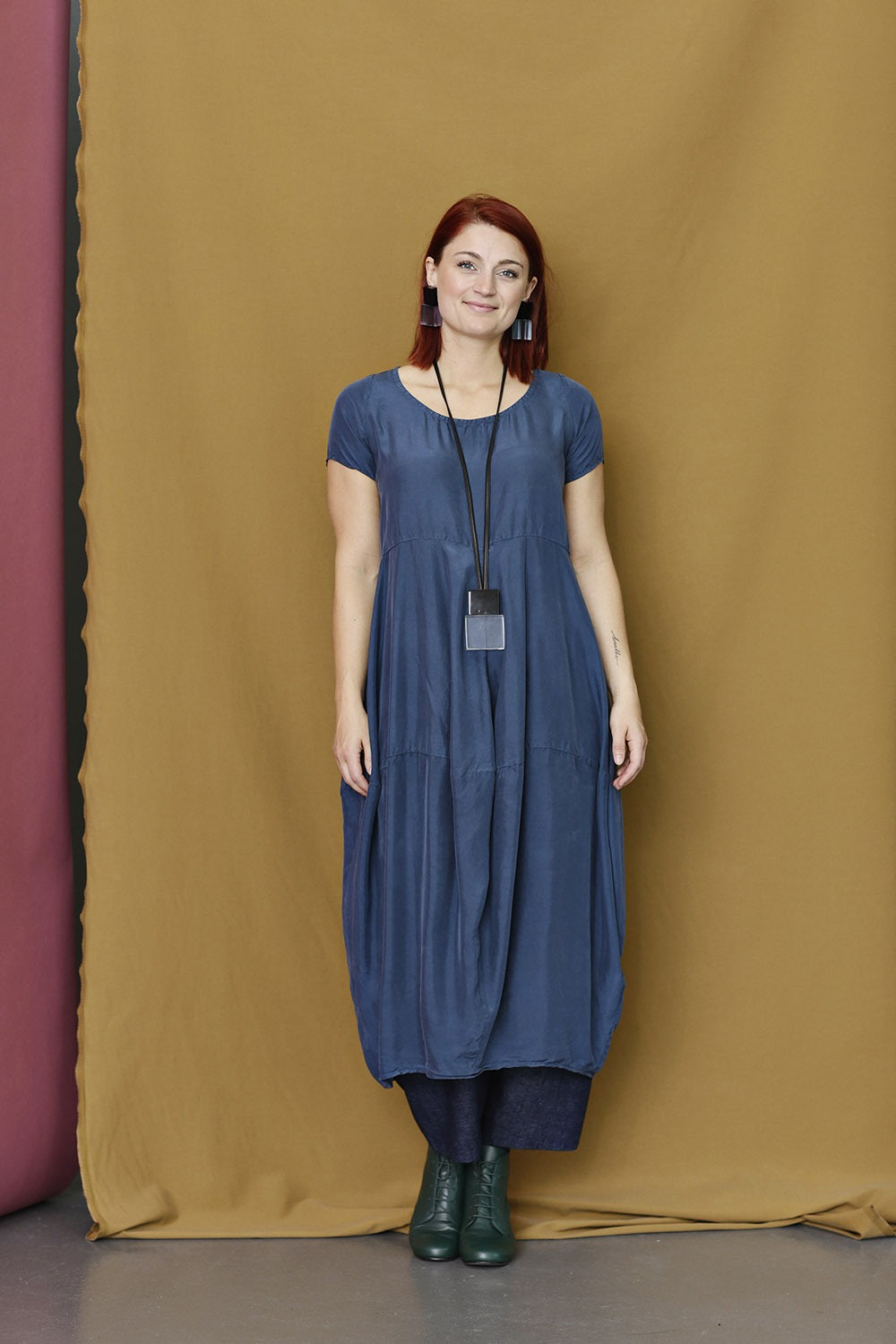 120306-0118-tag-blå-silkekjole-blue-silk-dress-privatsachen-1