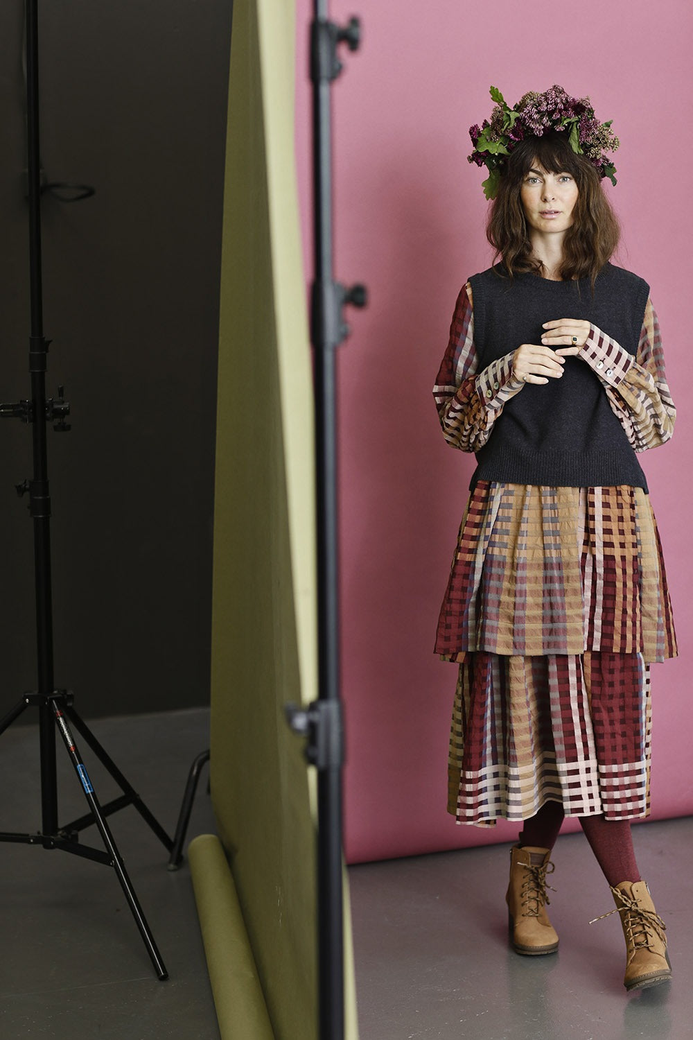 sille-vest-coal-muse-wear-grey-strik-4