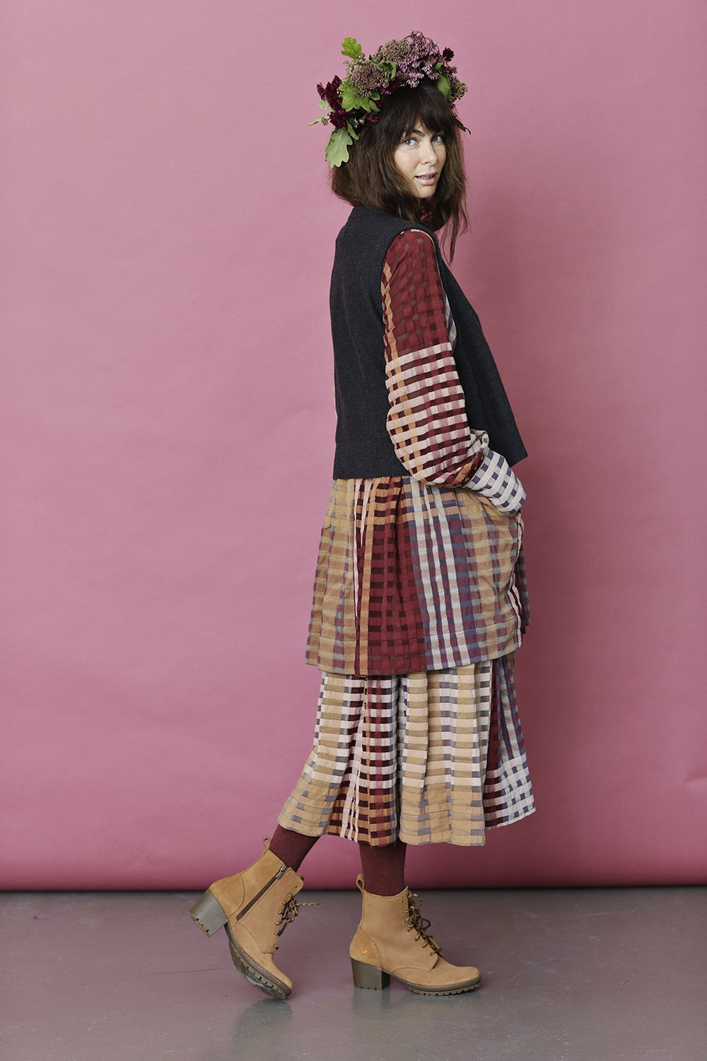 sille-vest-coal-muse-wear-grey-strik-5