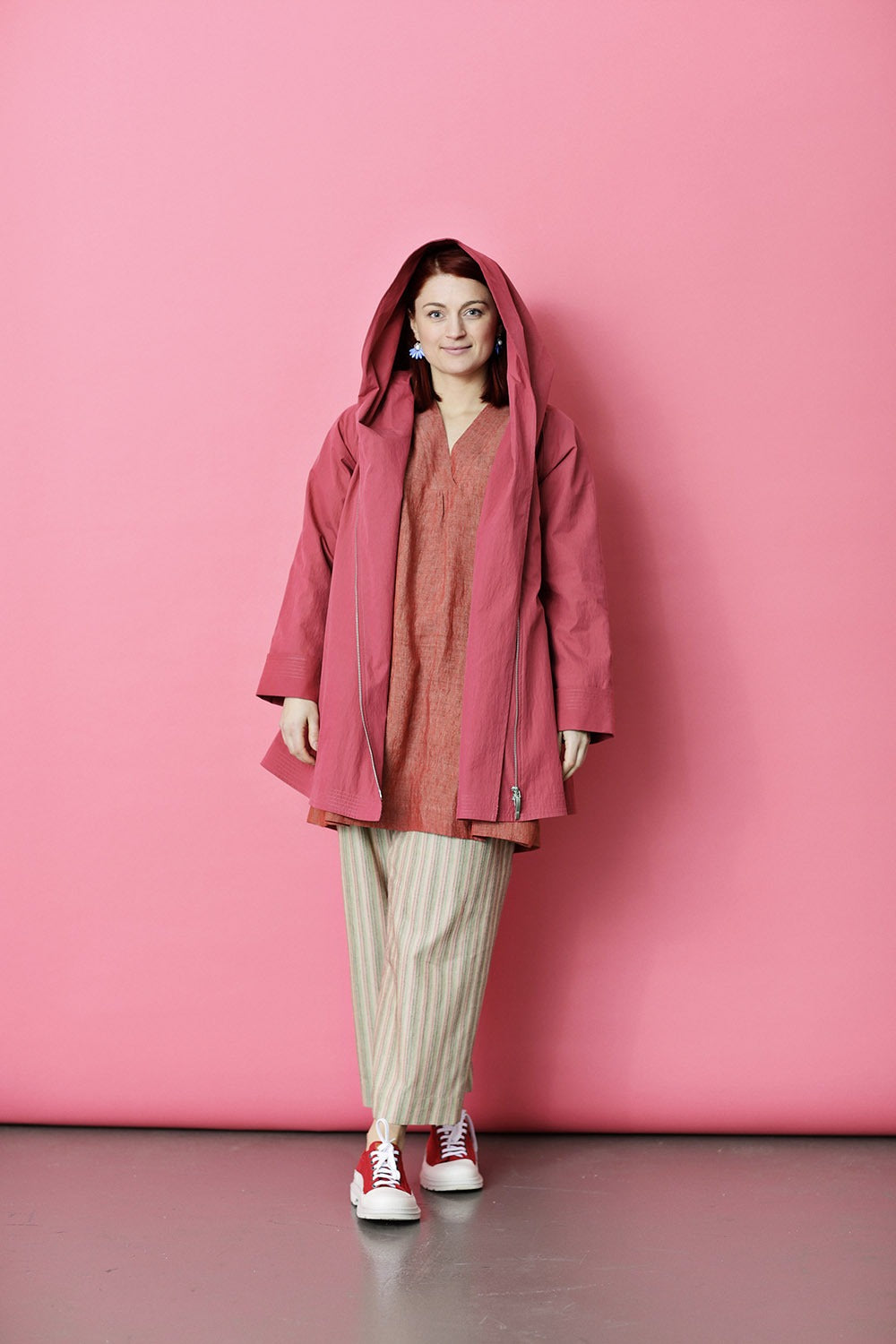 mc840a-re-rasperry red-spring-jacket-with-zipper-hood-jakke-lynlås-rød-sommerjakke-vindjakke-3