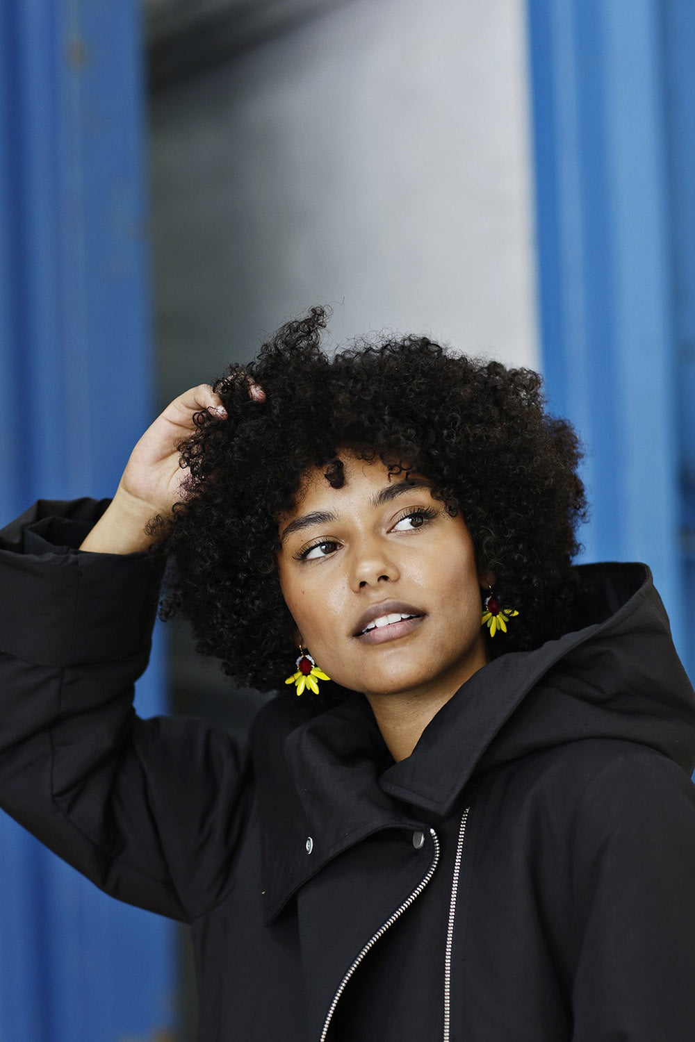 mc861b-black-coat-with-zipper-hood-mcverdi-8