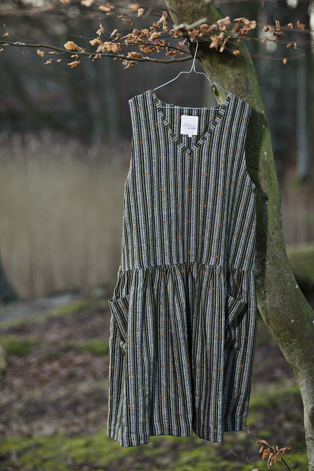 mc873b-stripe-mcverdi-stribet spencer kjole-broderi-6