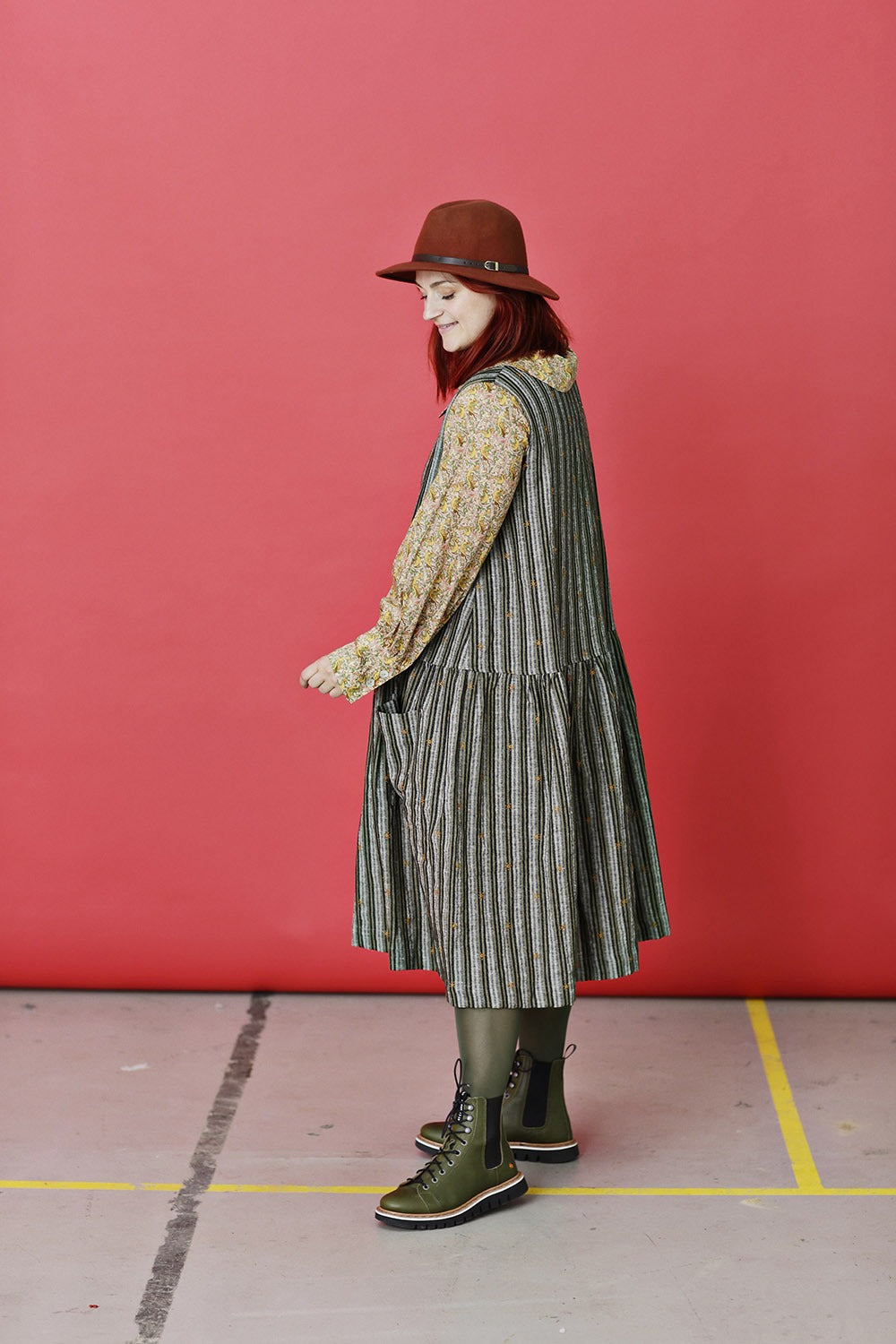 mc873b-stripe-mcverdi-stribet spencer kjole-broderi-3