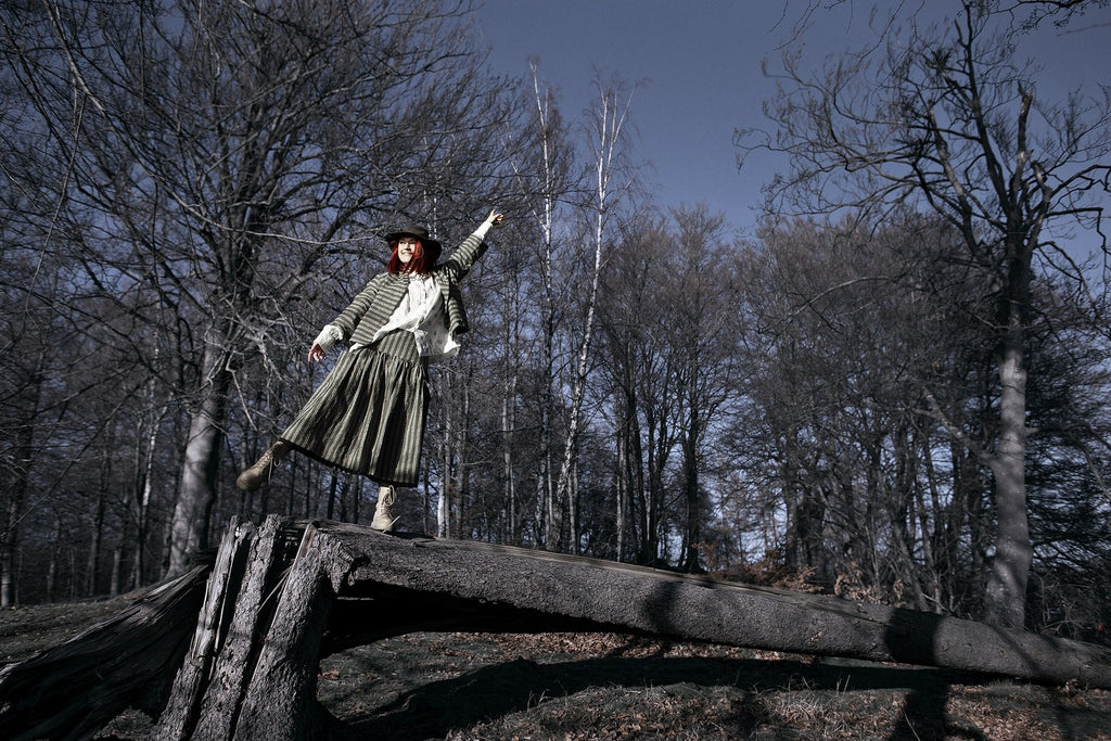 mc873c-stripe-skirt-mcverdi-embroidery-2