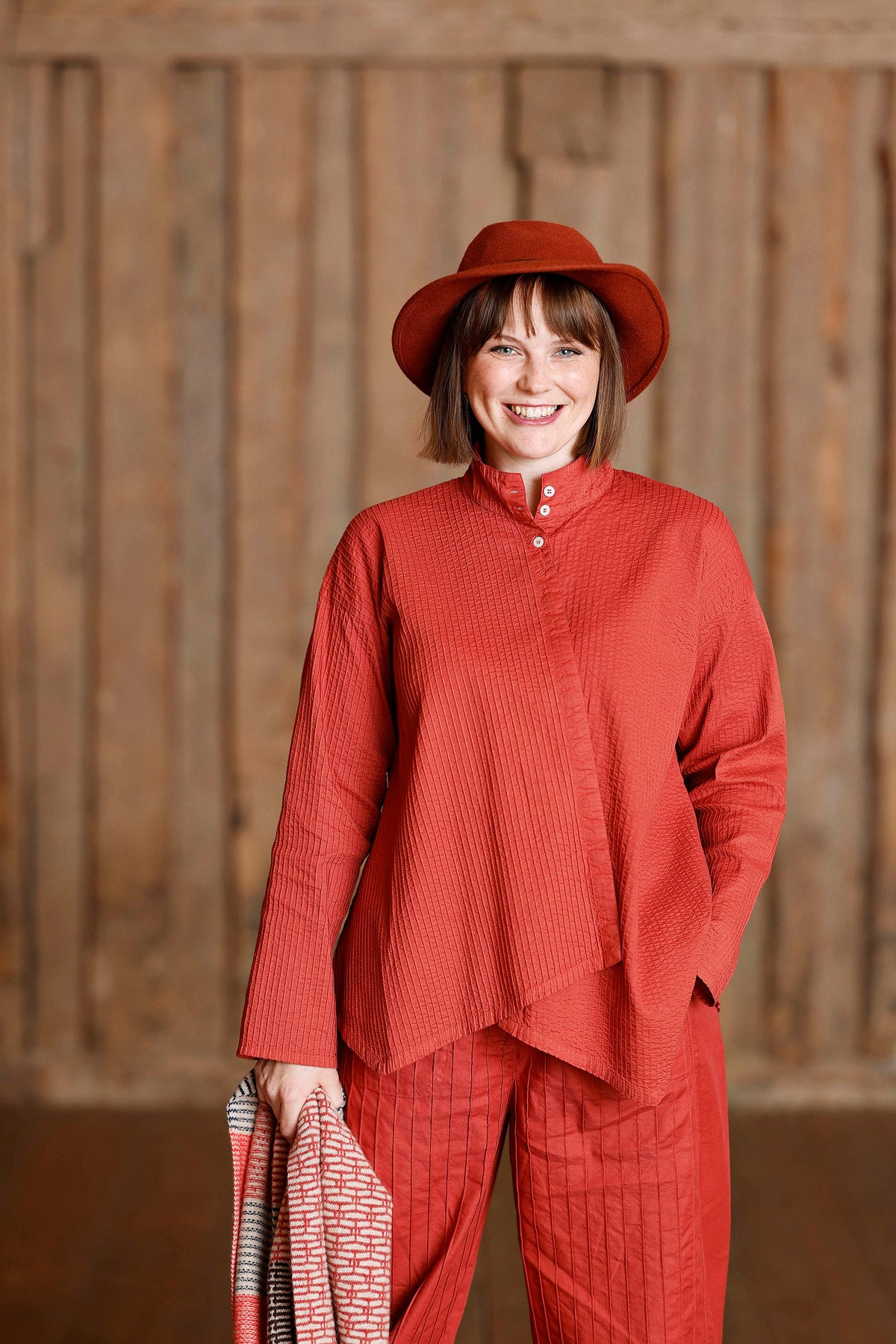 White YaccoMaricard shirt with asymmetric closure