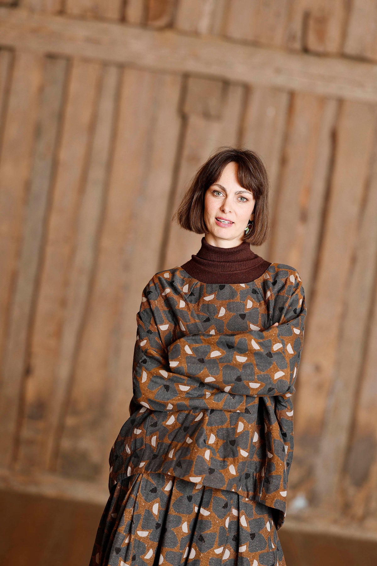 Blouse with a cool print by Brâncuși