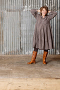 Checkered feminine dress in purple/grey