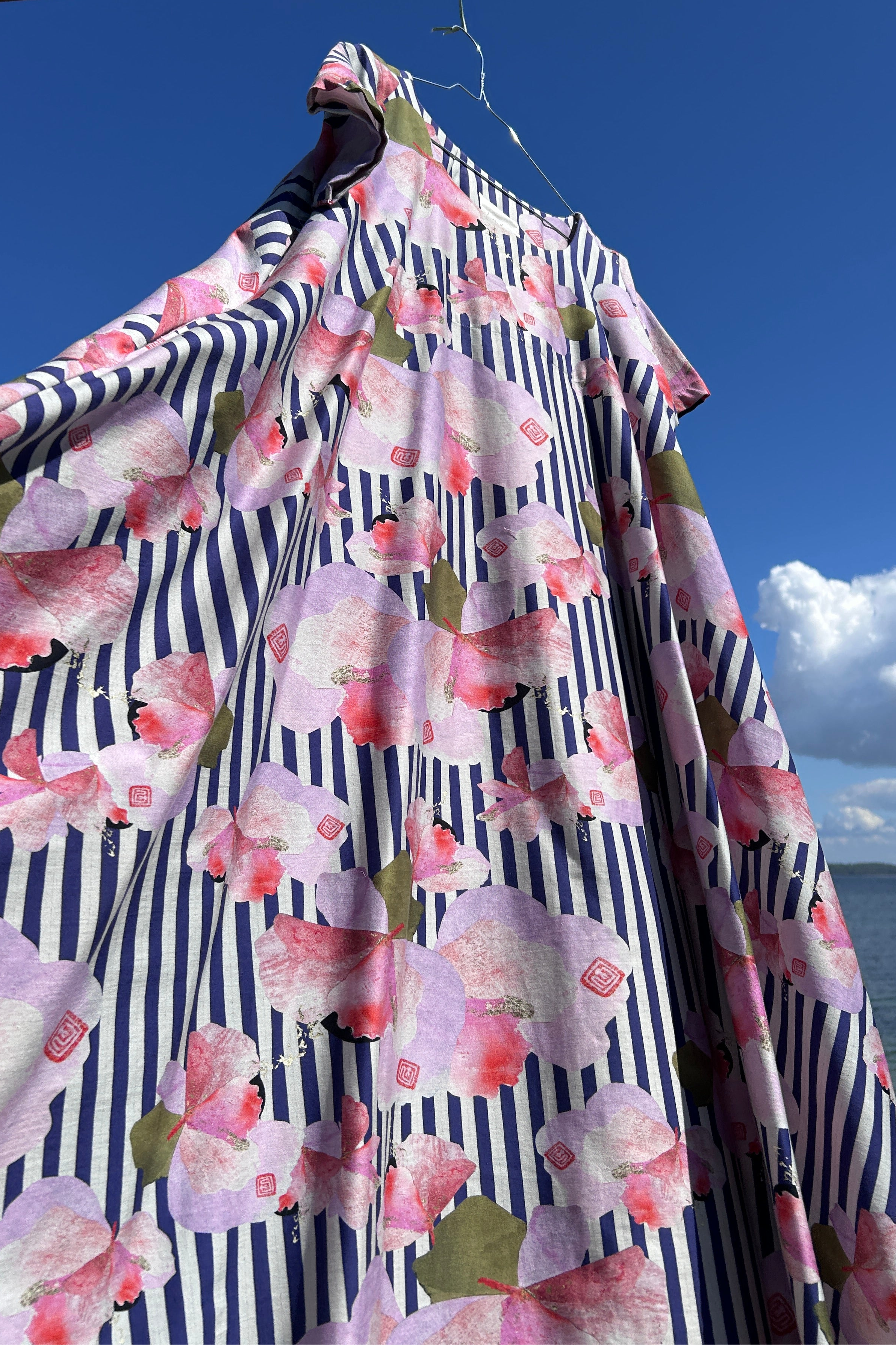 Full A-line silhouette dress with Signe Kejlbo print